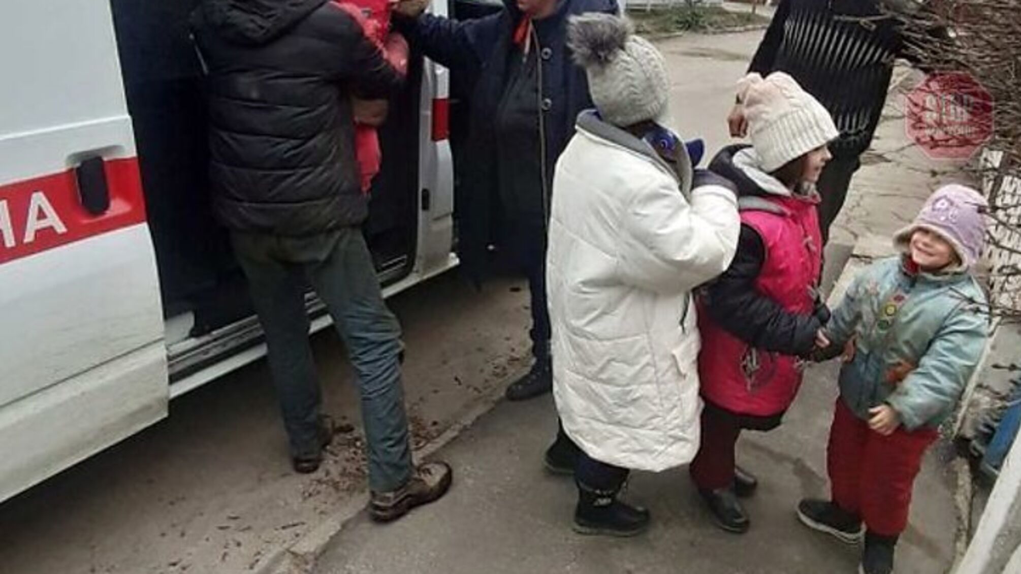 20 тысяч человек на собственном транспорте покинули Мариуполь