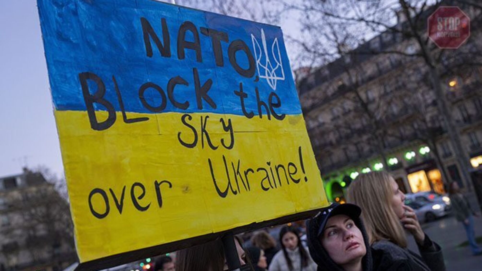 Внешнеполитическая элита США просит Байдена обеспечить 'ограниченную' бесполетную зону над Украиной