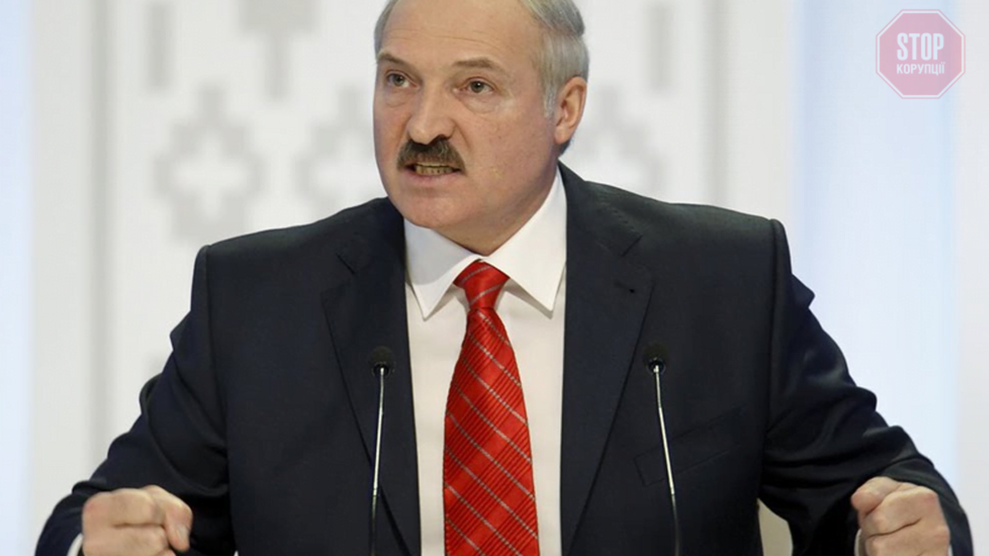 'Хотя бы немного муки, гречки и соли', - Лукашенко сказал, что Европа просит еды у Беларуси