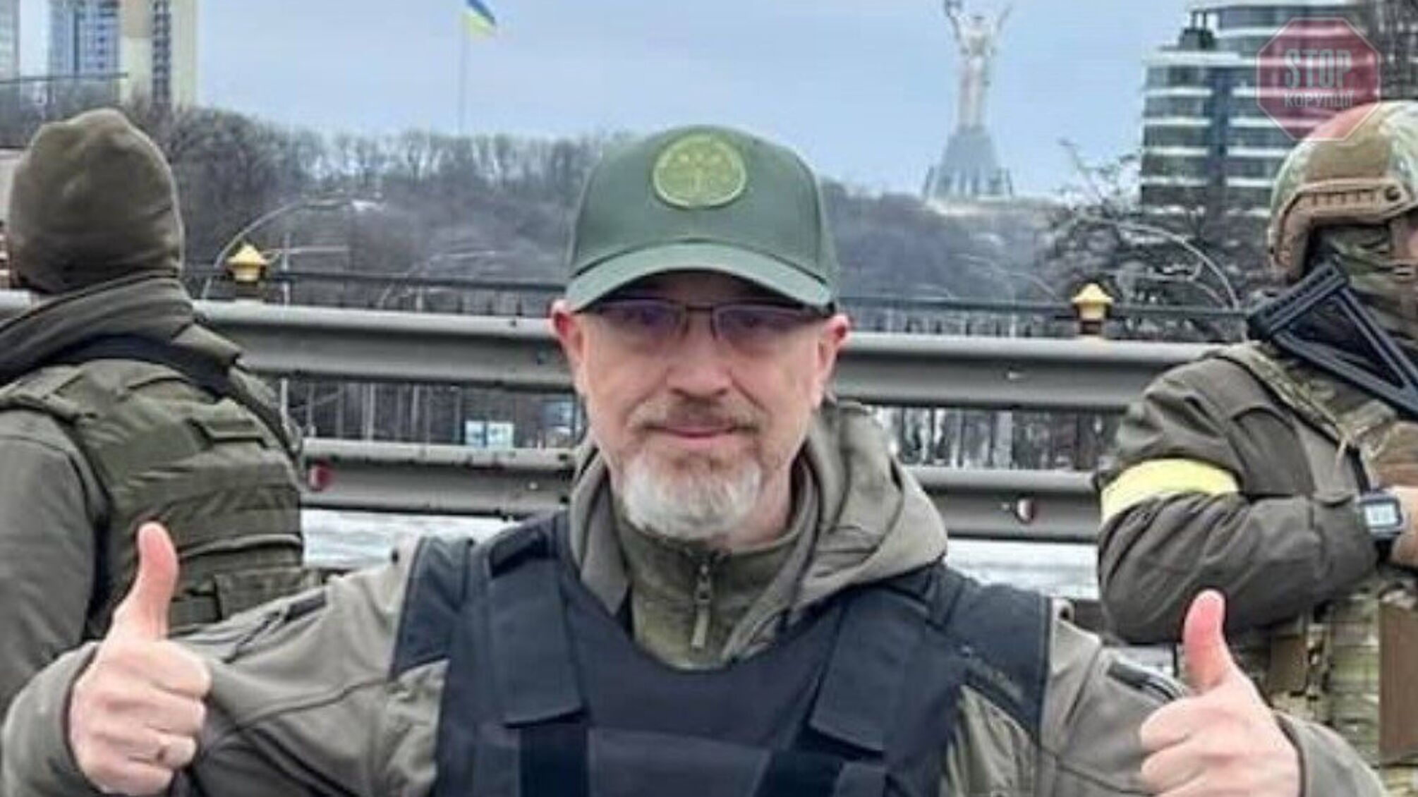 Резников жителям ОРДЛО: мы считаем вас гражданами Украины, поэтому спасите себя
