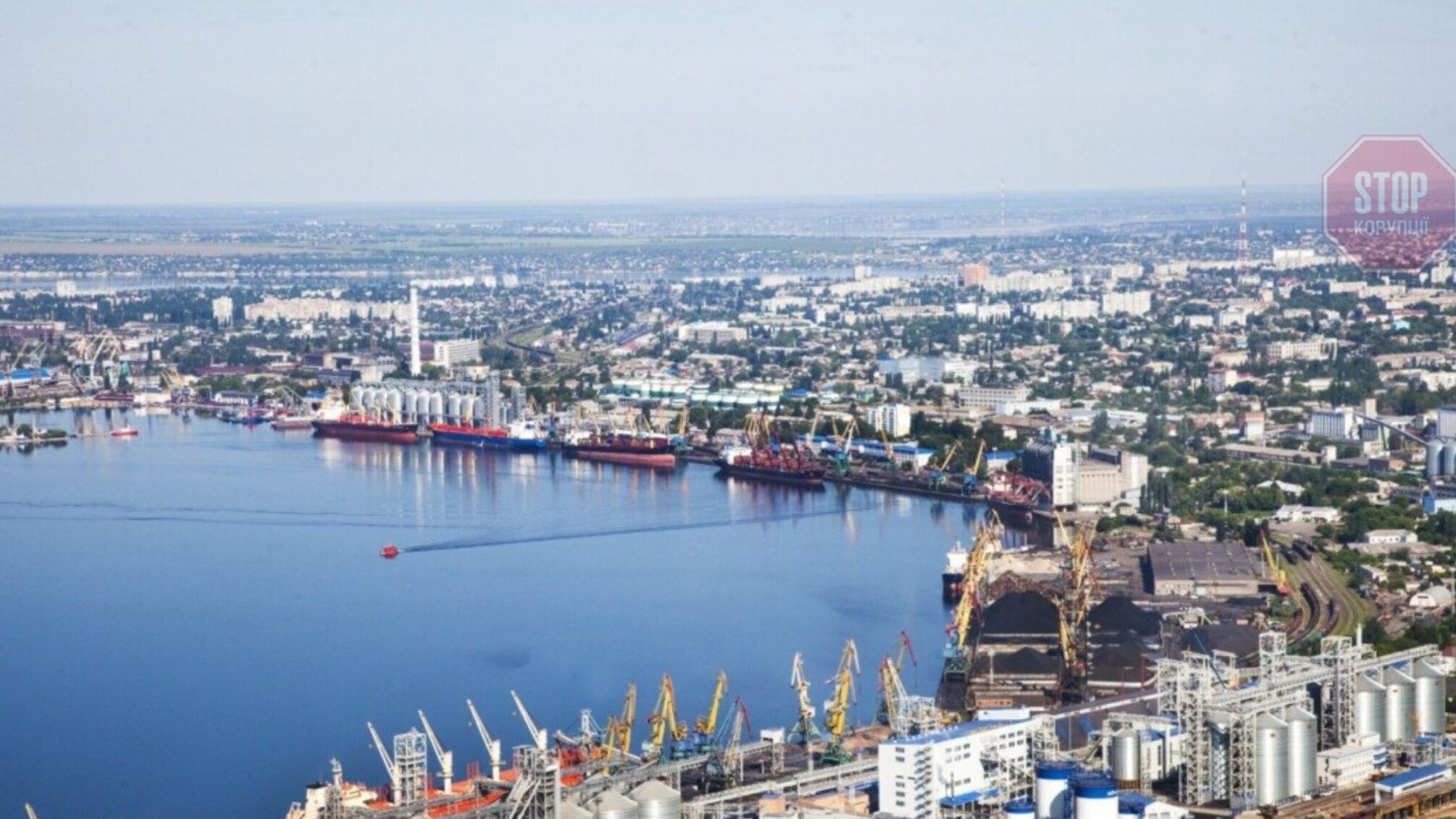 Николаев: российские войска обстреляли морской порт