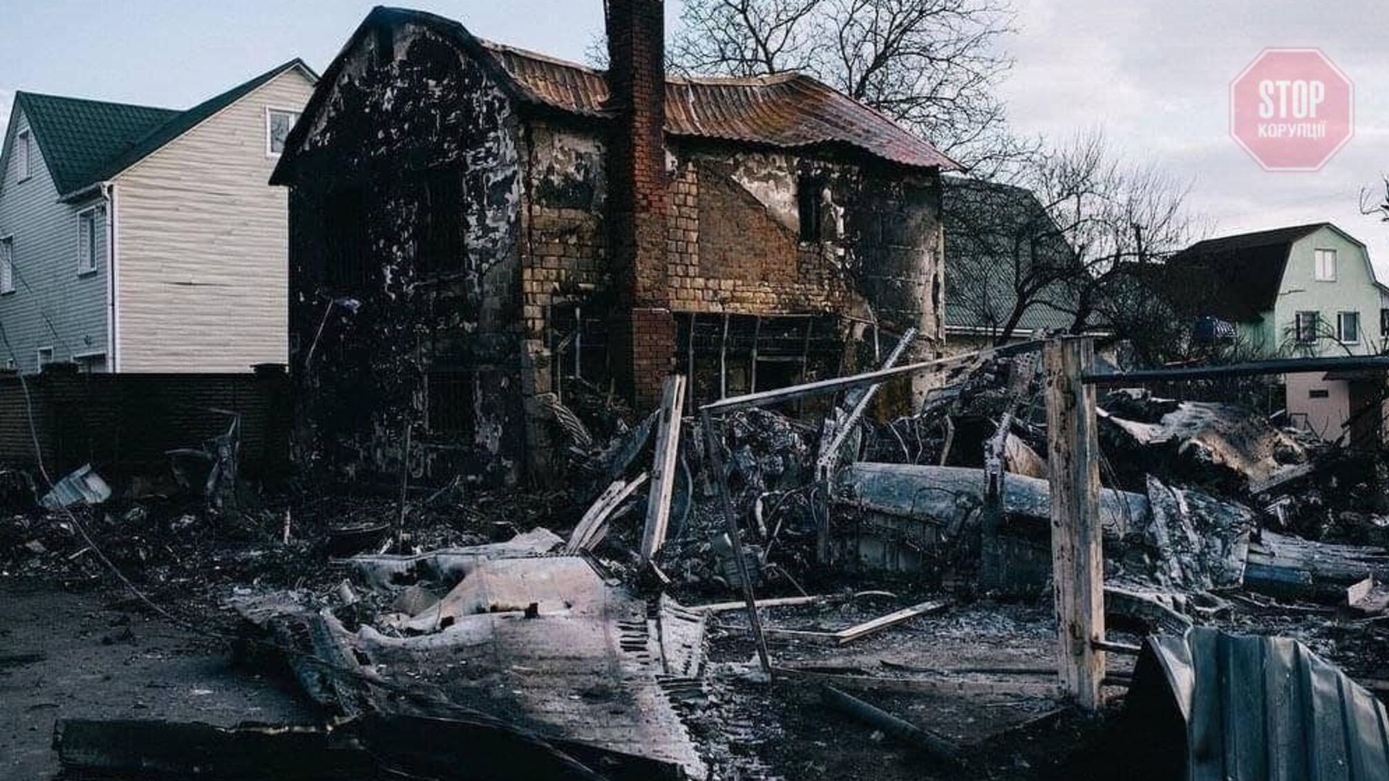 В Киеве сбили российский истребитель Су-27, он упал на жилой дом