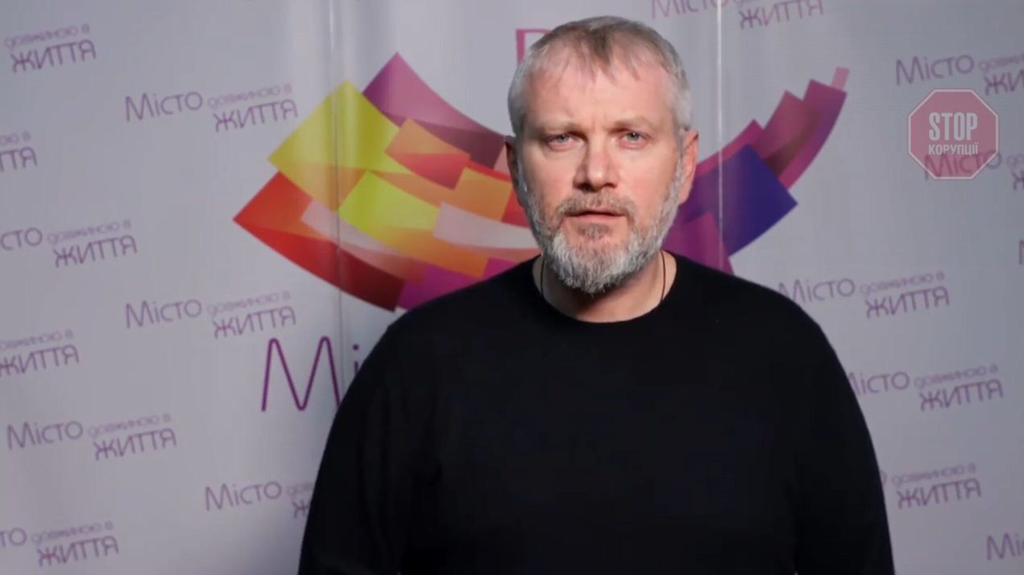 Вилкул-младший: Только что два прилета ракет по аэропорту в Лозоватке