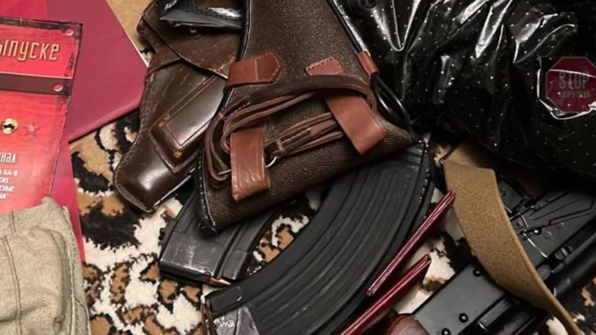 У Києві затримали ексчиновника Фонду держмайна, який передавав ворогу дані про ЗСУ