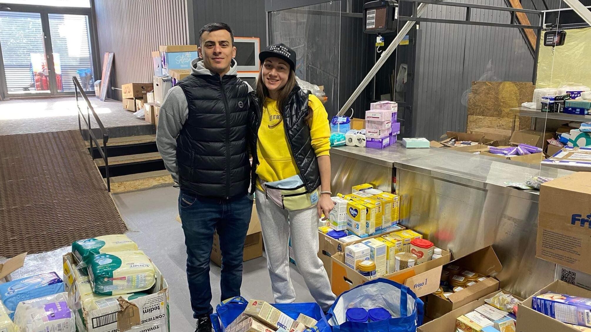 Солом’янський ринок допомагає волонтерам збирати речі першої необхідності для мешканців Києва