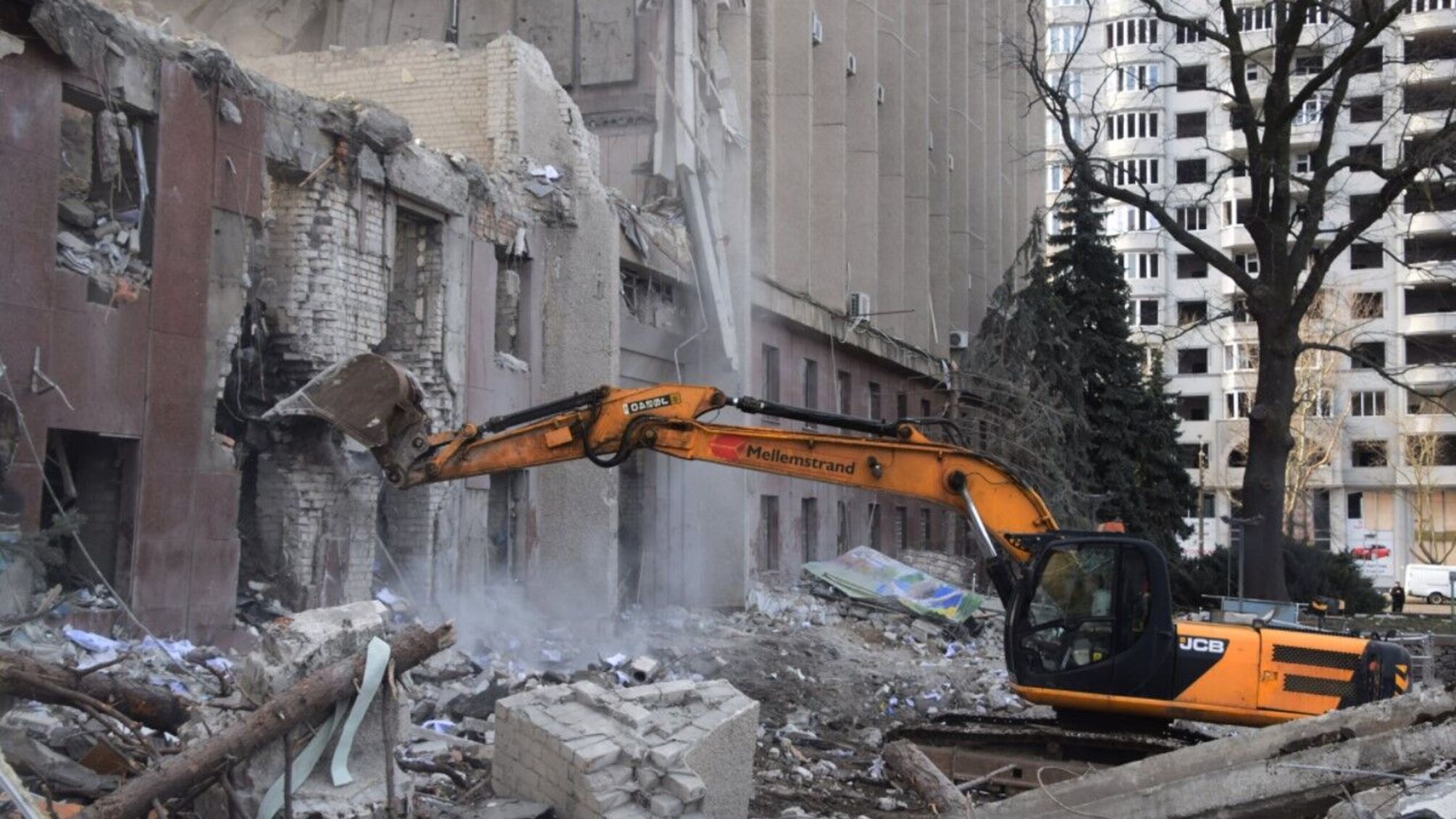 руїни будинку