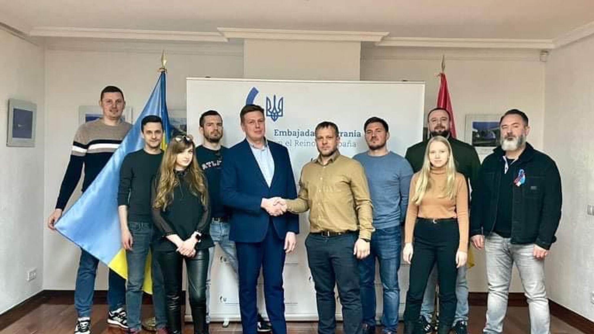 Волонтеры из Испании