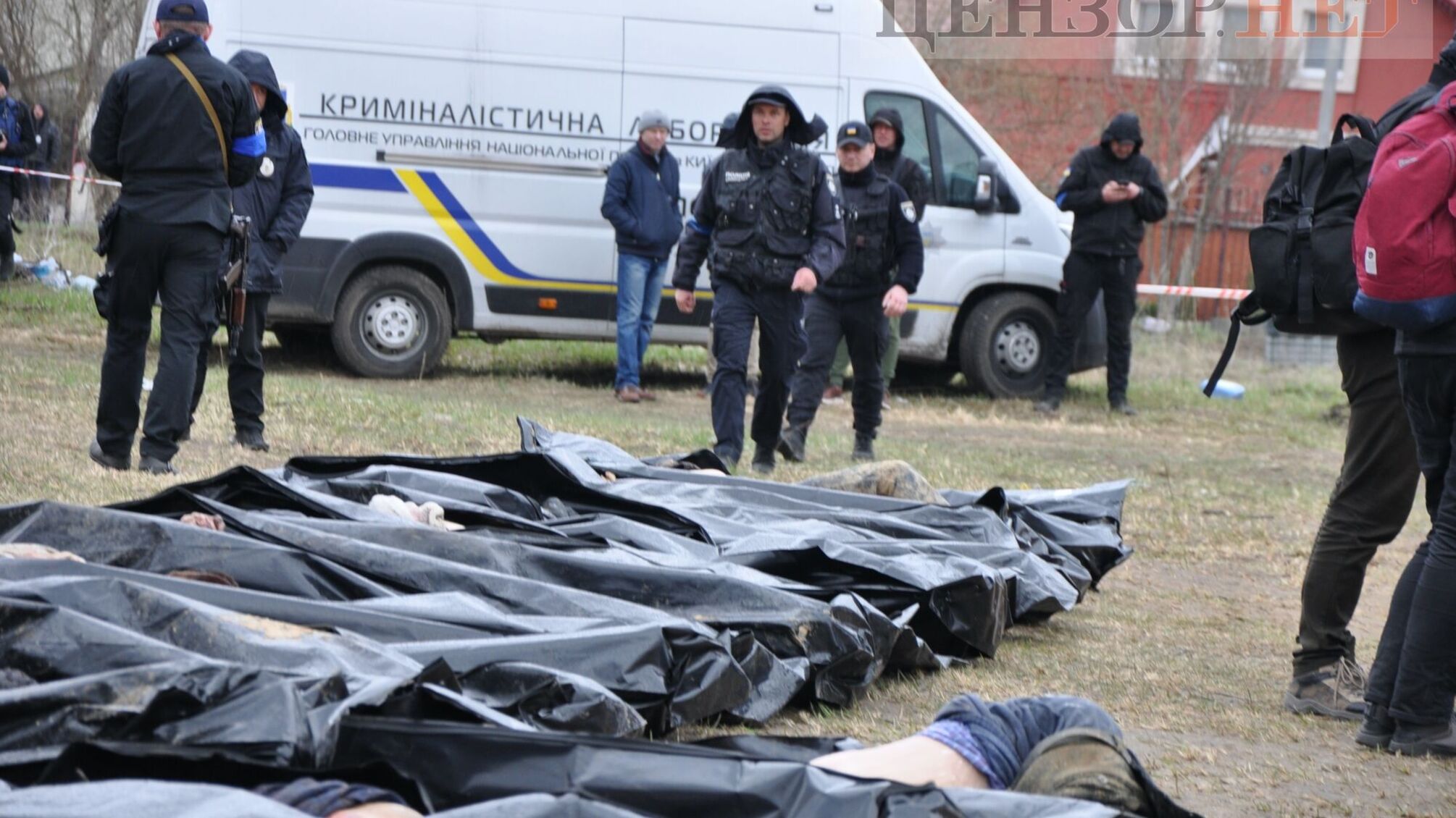 тела замученных украинцев