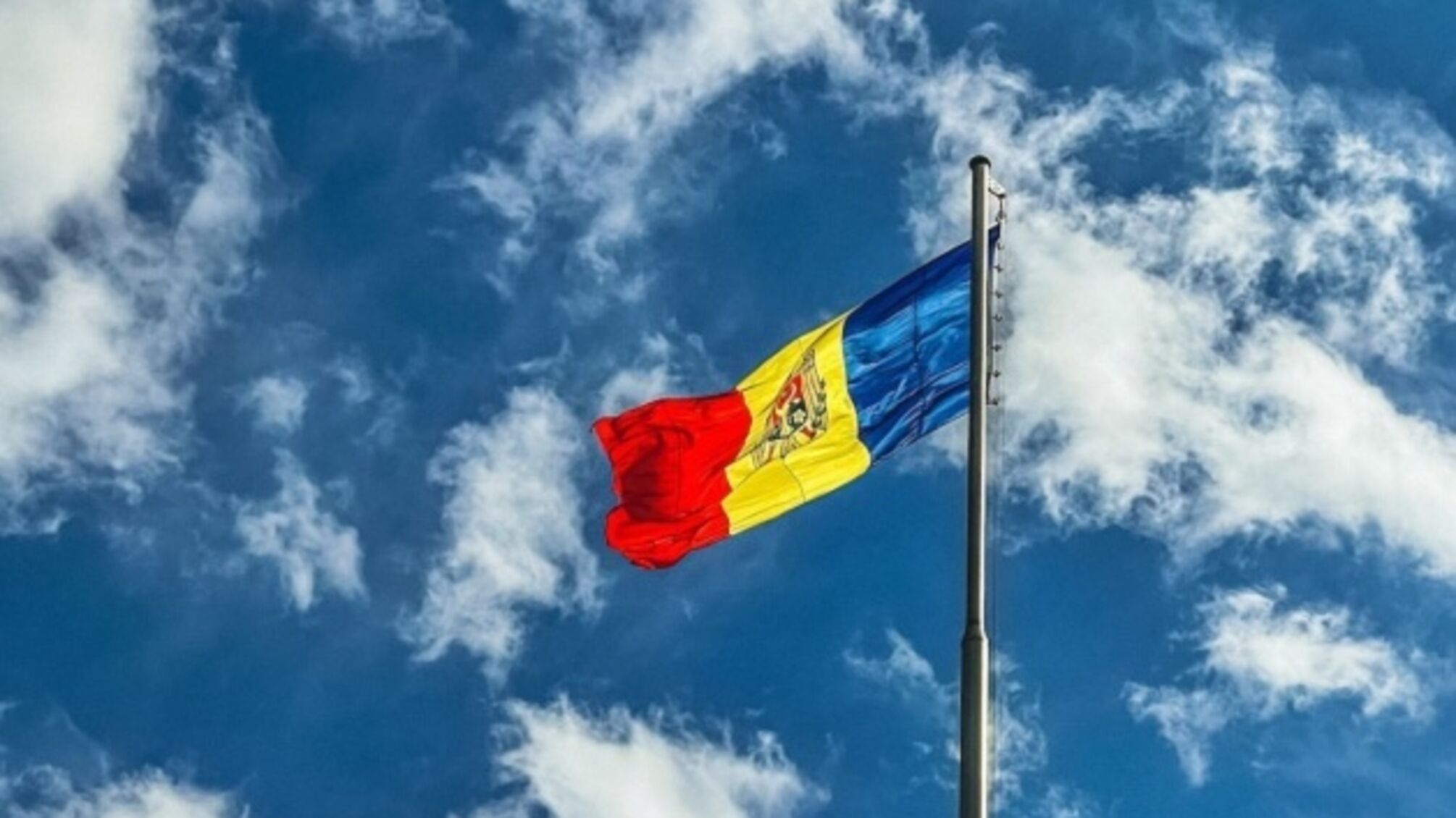 У Молдові заборонили георгіївську стрічку і символи Z та V