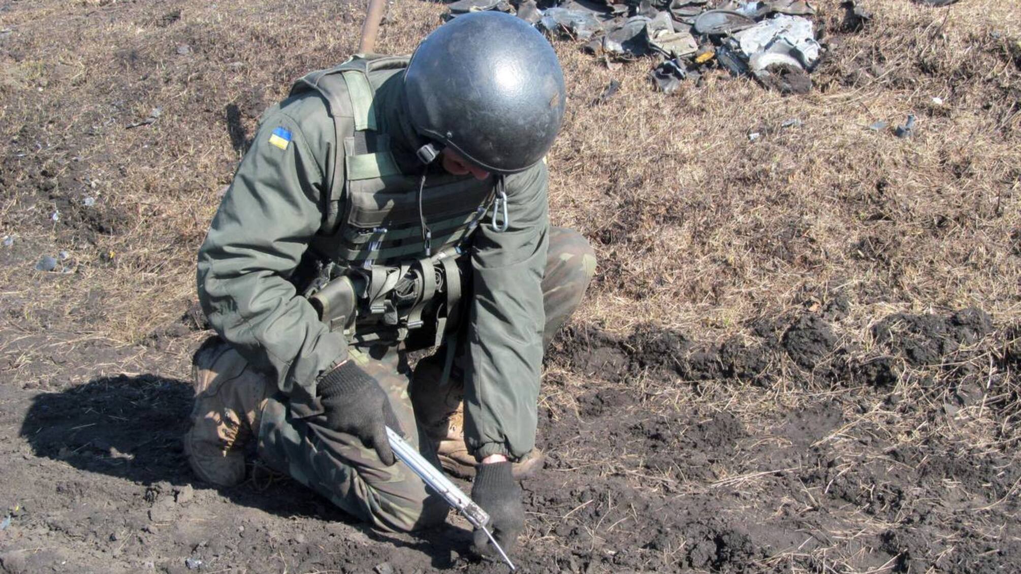 разминирование военный поле