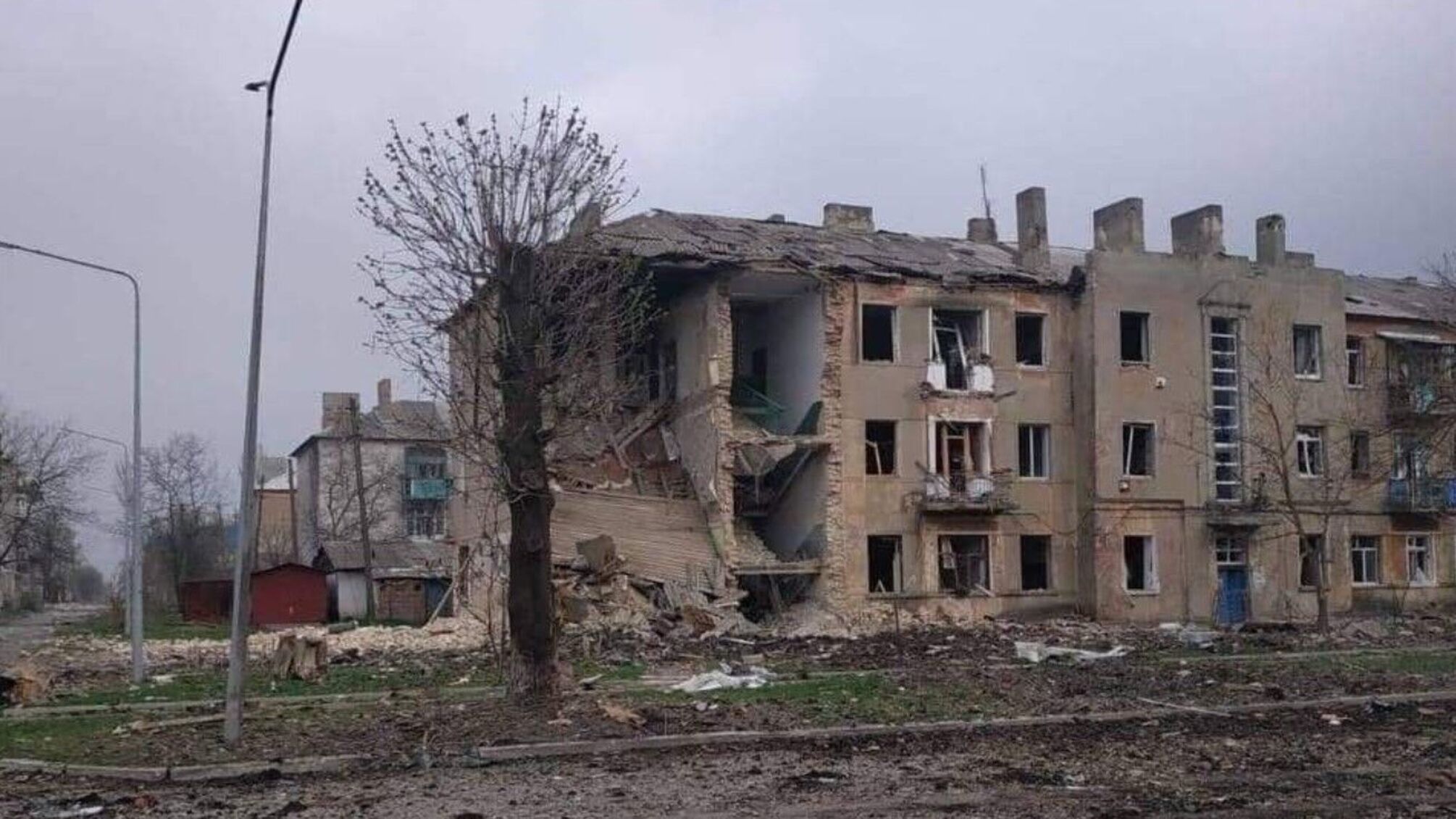руины дома после обстрела рф