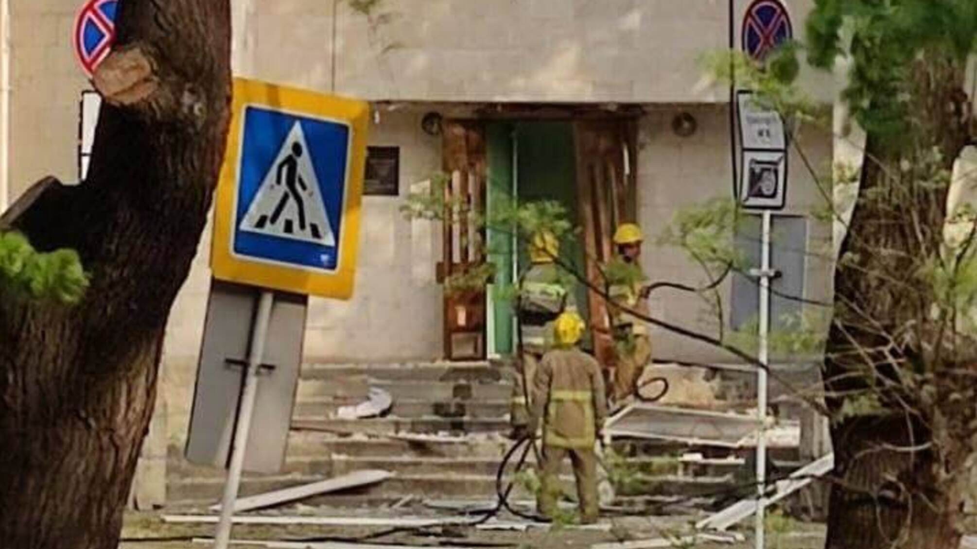 будівля після вибуху