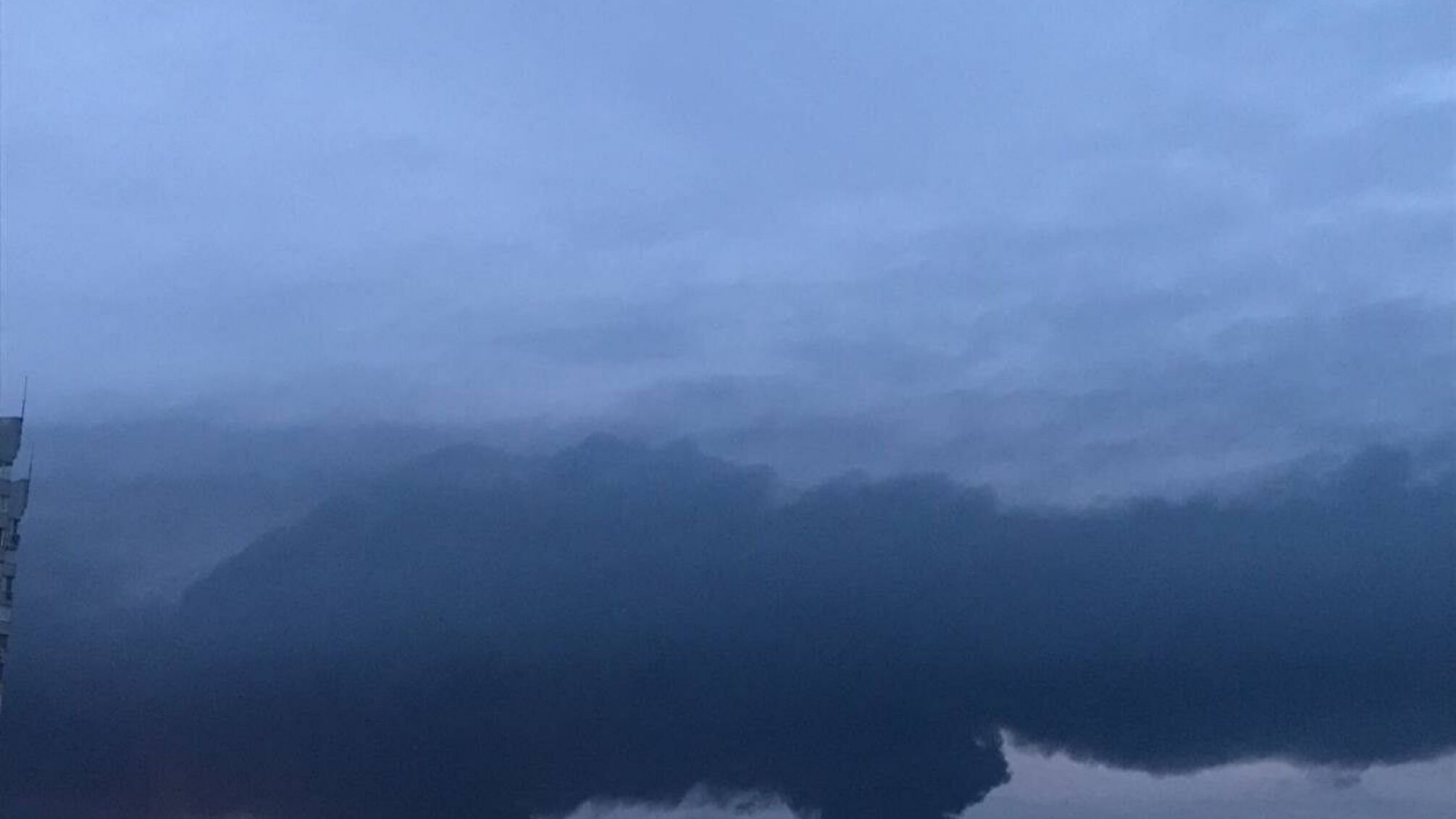 дым после ракетного удара