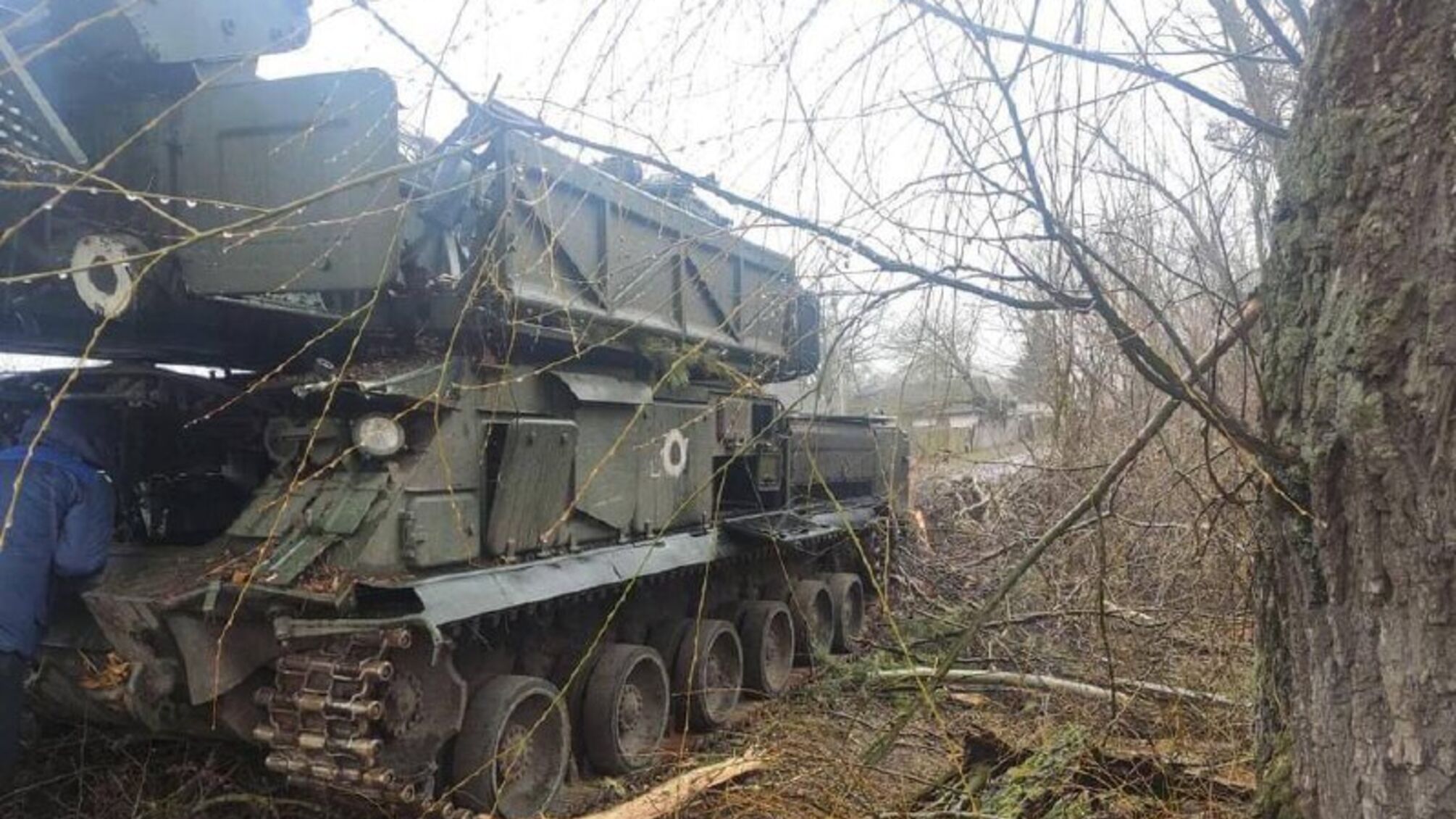 ССО України знайшли покинутий російський 'Бук' та забрали його собі