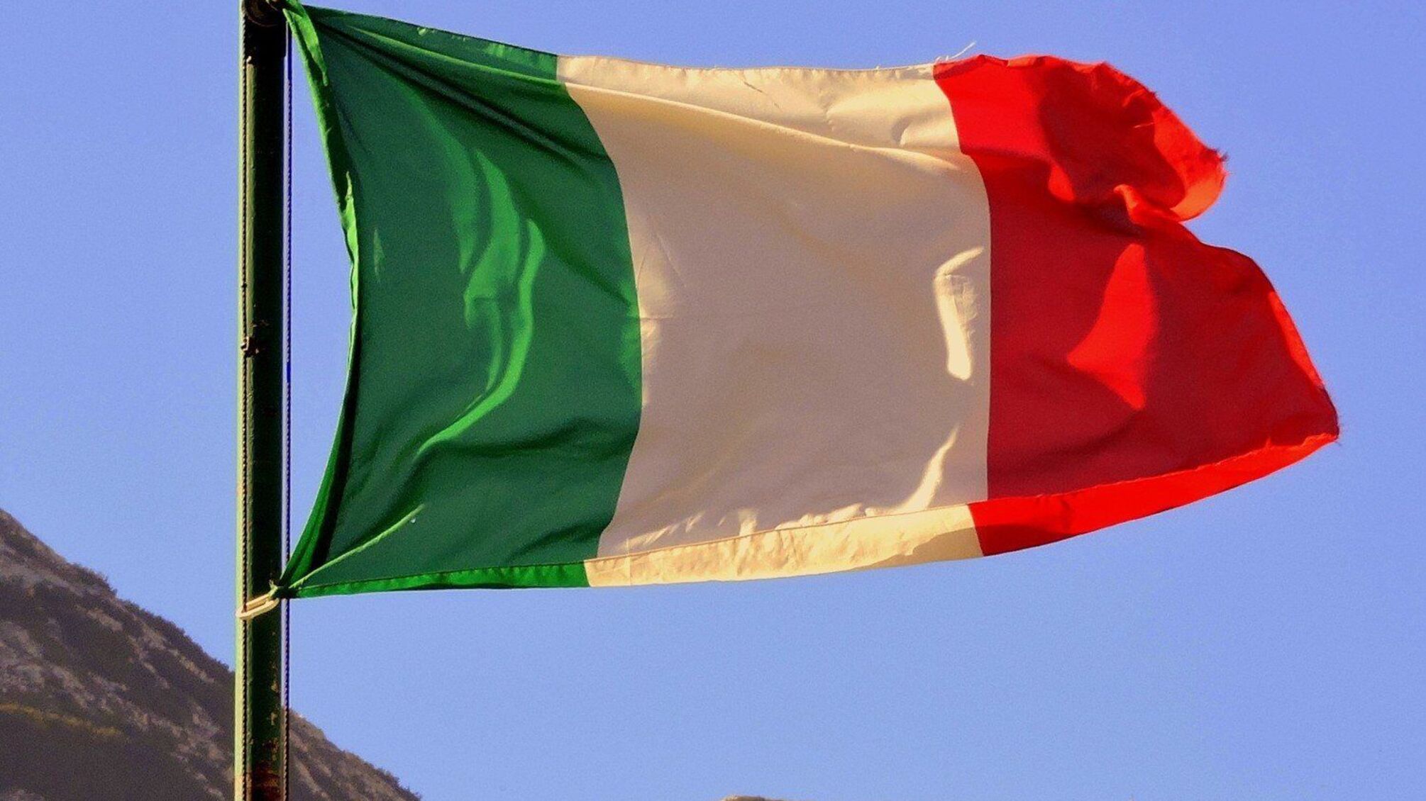 Италия высылает русских послов