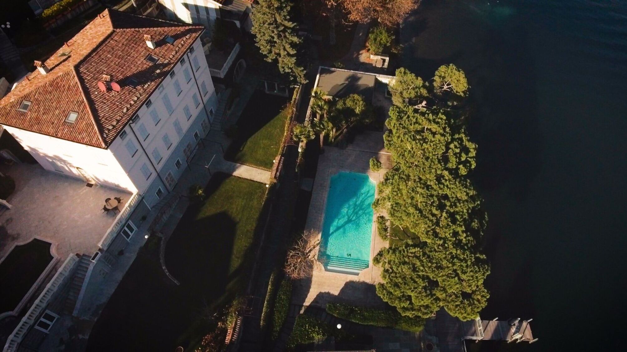 особняк бассейн