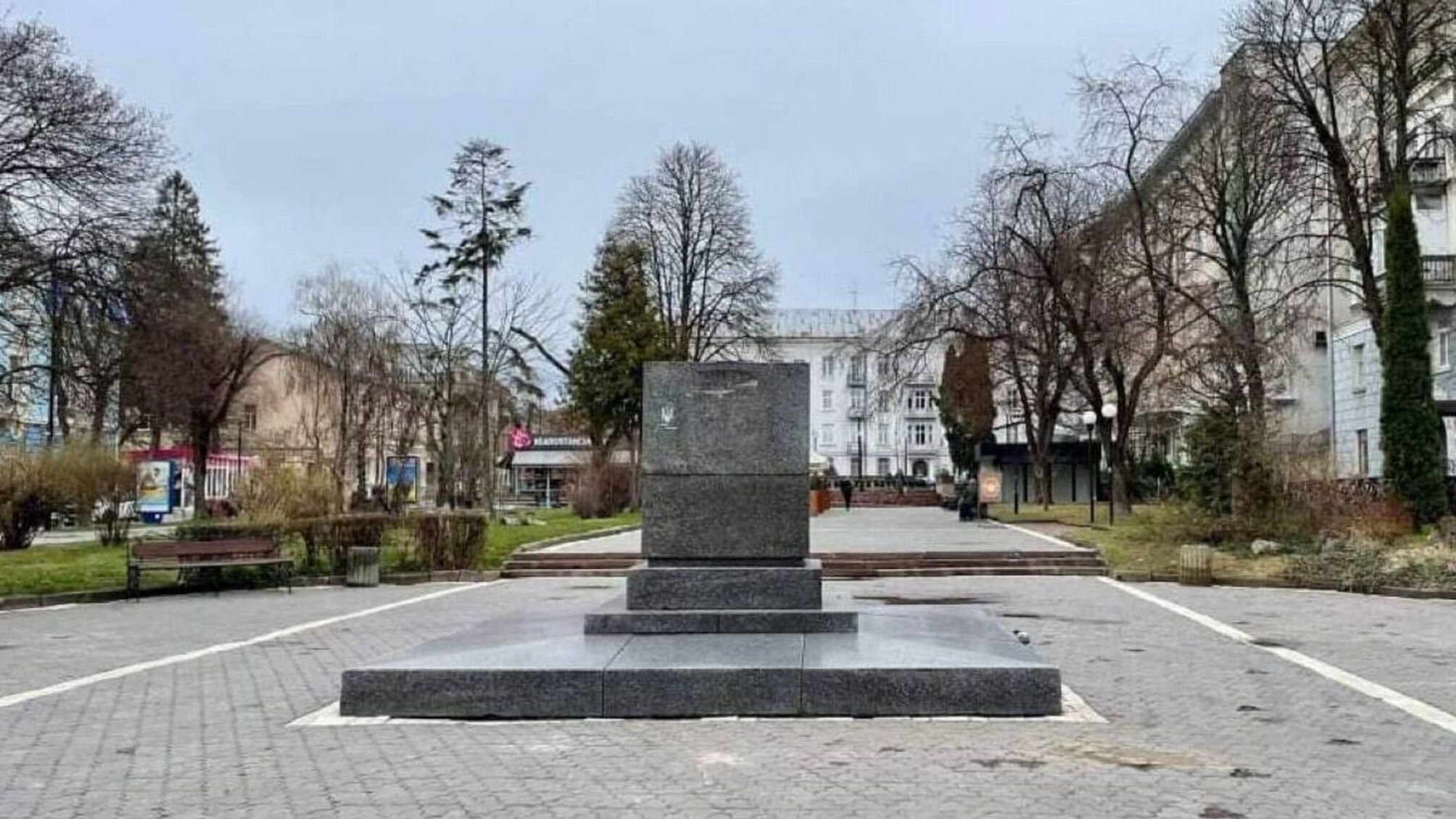 У Тернополі більше немає пам'ятника Пушкіну