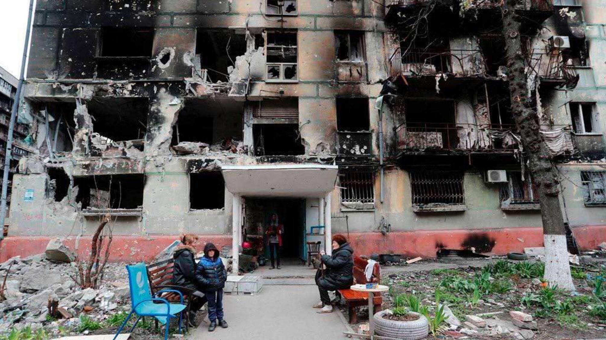 Разрушенный дом в Мариуполе