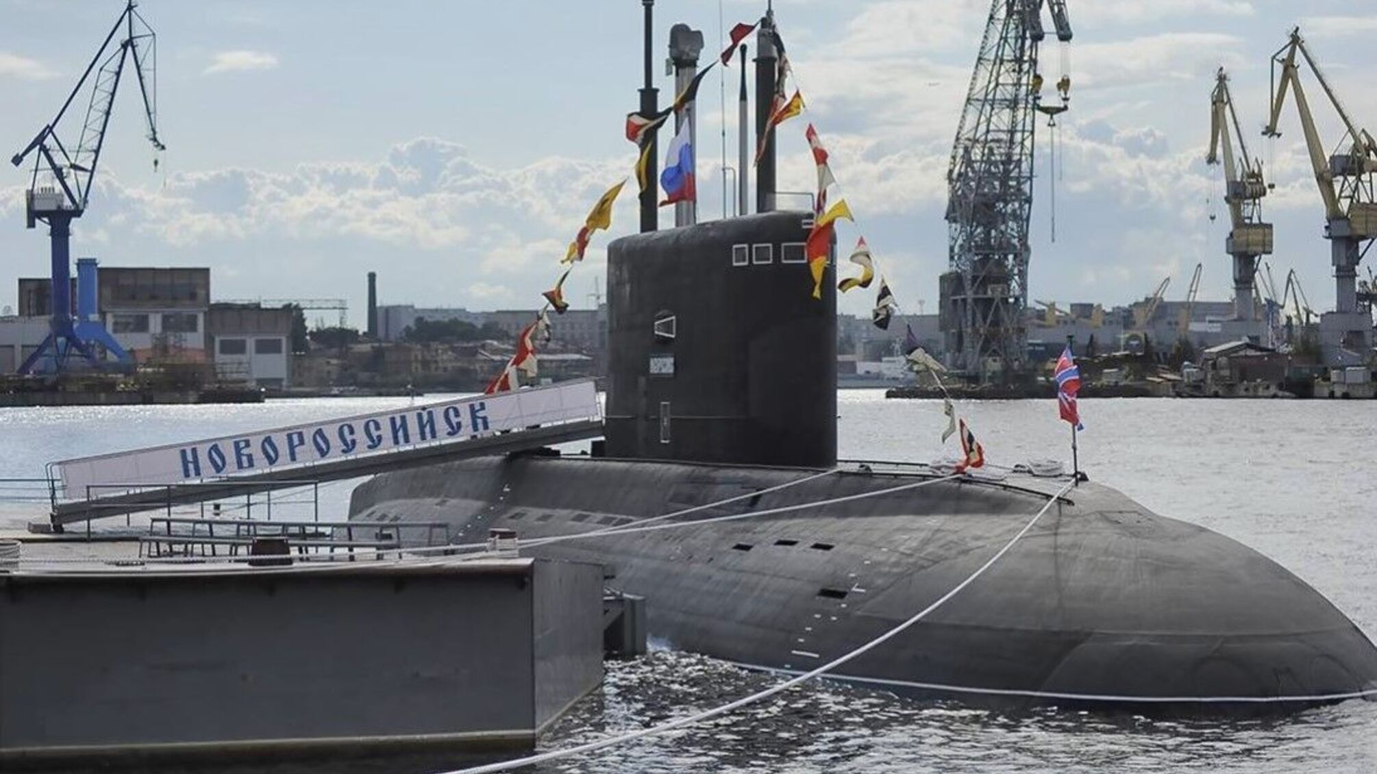 Усі підводні човни росії вийшли з місць базування - чому це небезпечно