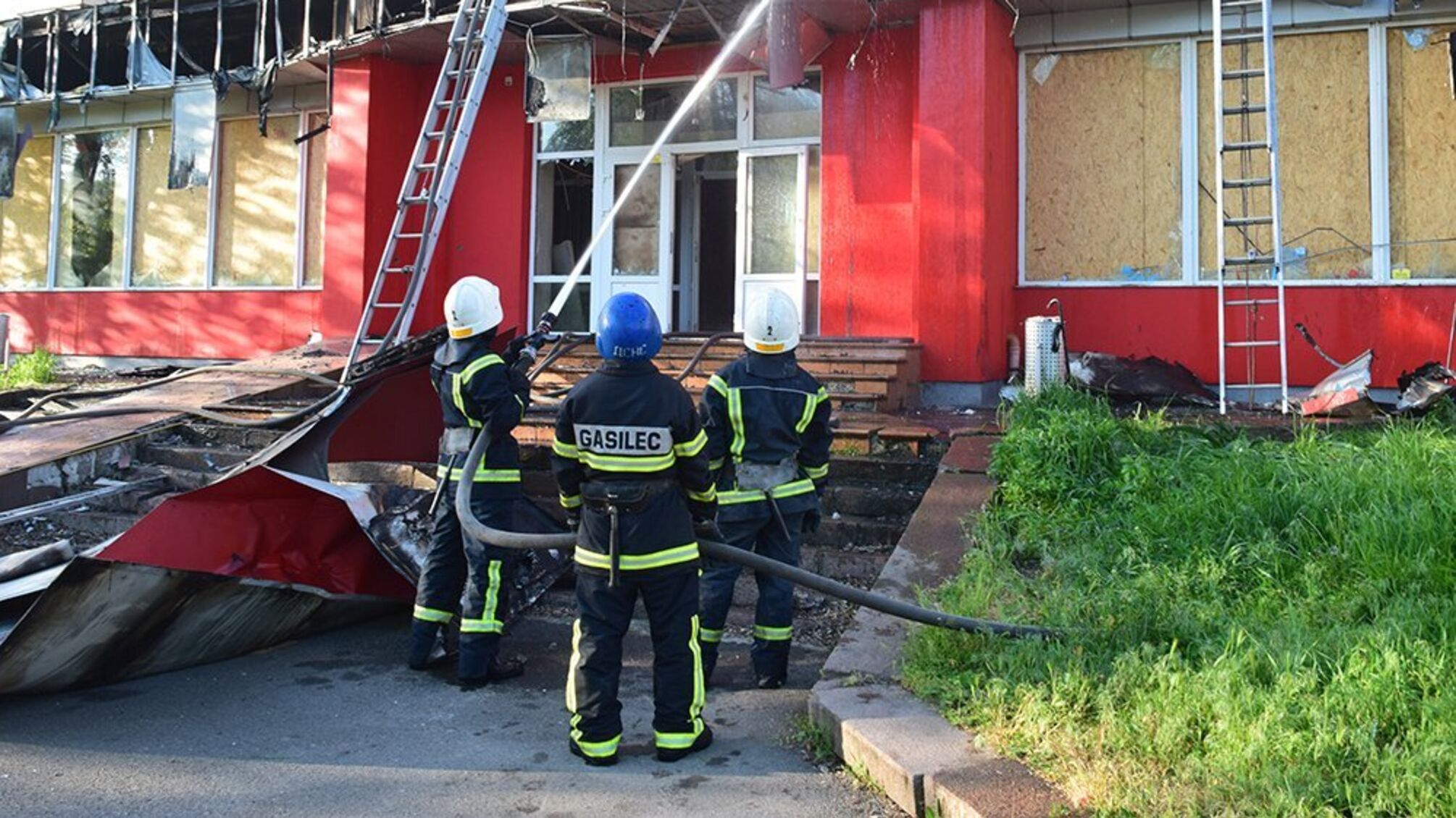 Оккупанты обстреляли жилой квартал Николаева (фото)
