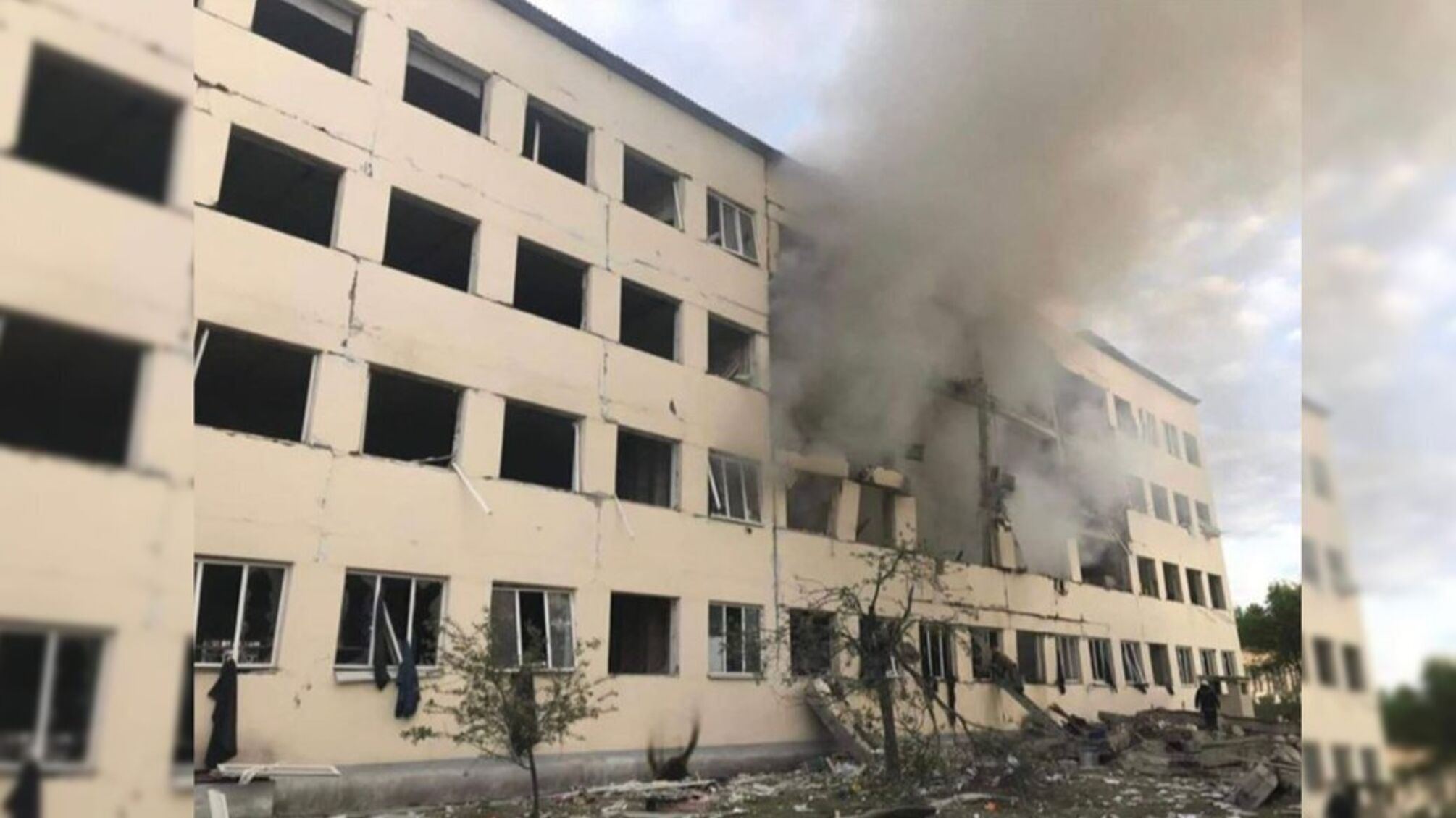 здание в дыму