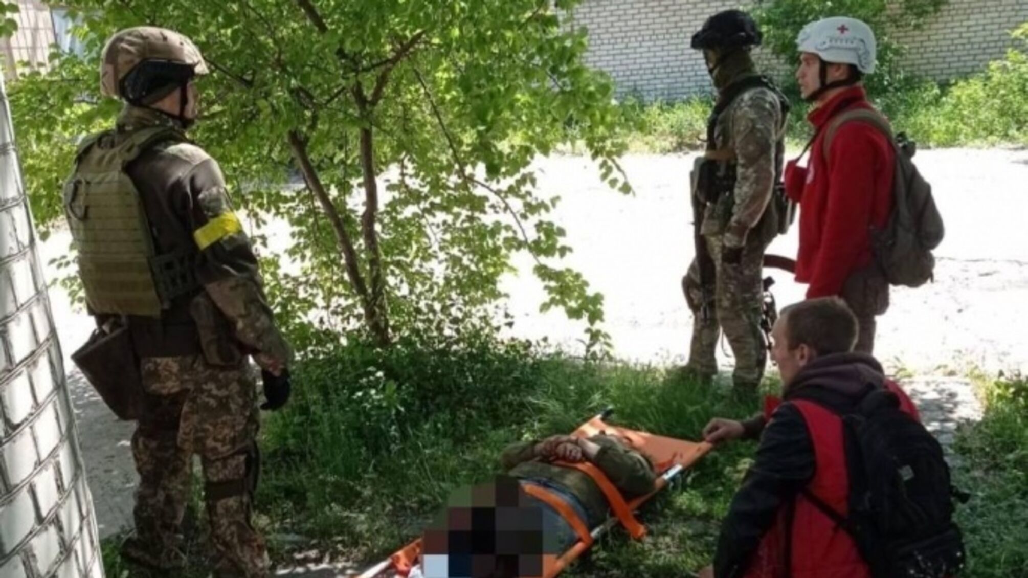 В Северодонецке из-за вражеских обстрелов пострадала женщина