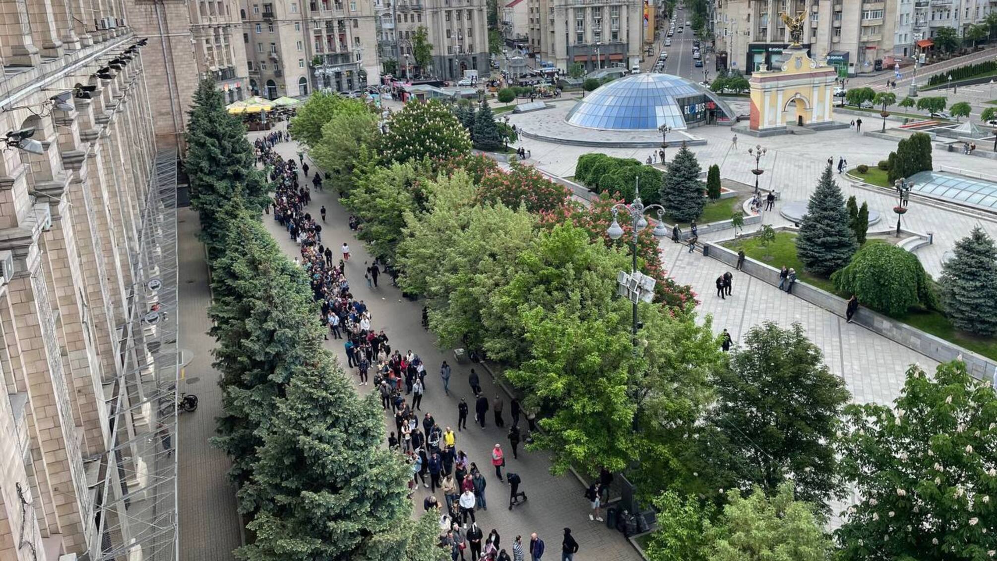 очередь на Майдане Незалежности