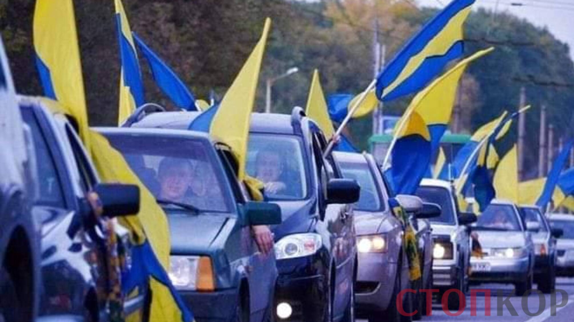 Каждое воскресенье в Испании устраивают автопробеги в поддержку Украины (фото)