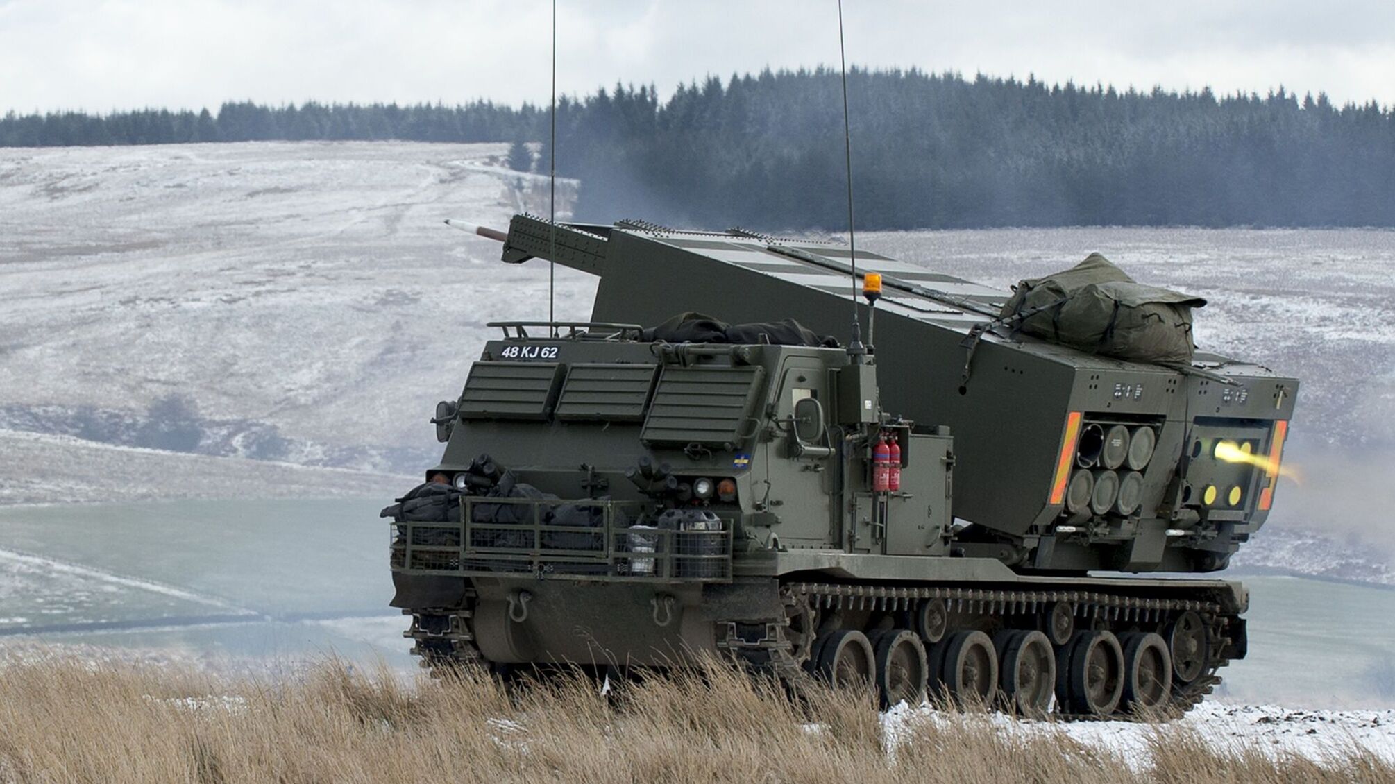 природа та MLRS m270