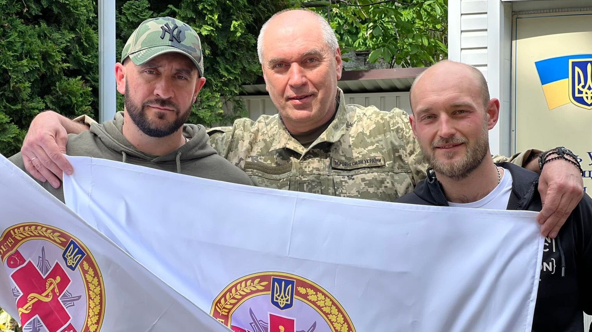 Допомогли госпіталю і відправили чергову машину на фронт: київські волонтери звітують (фото)