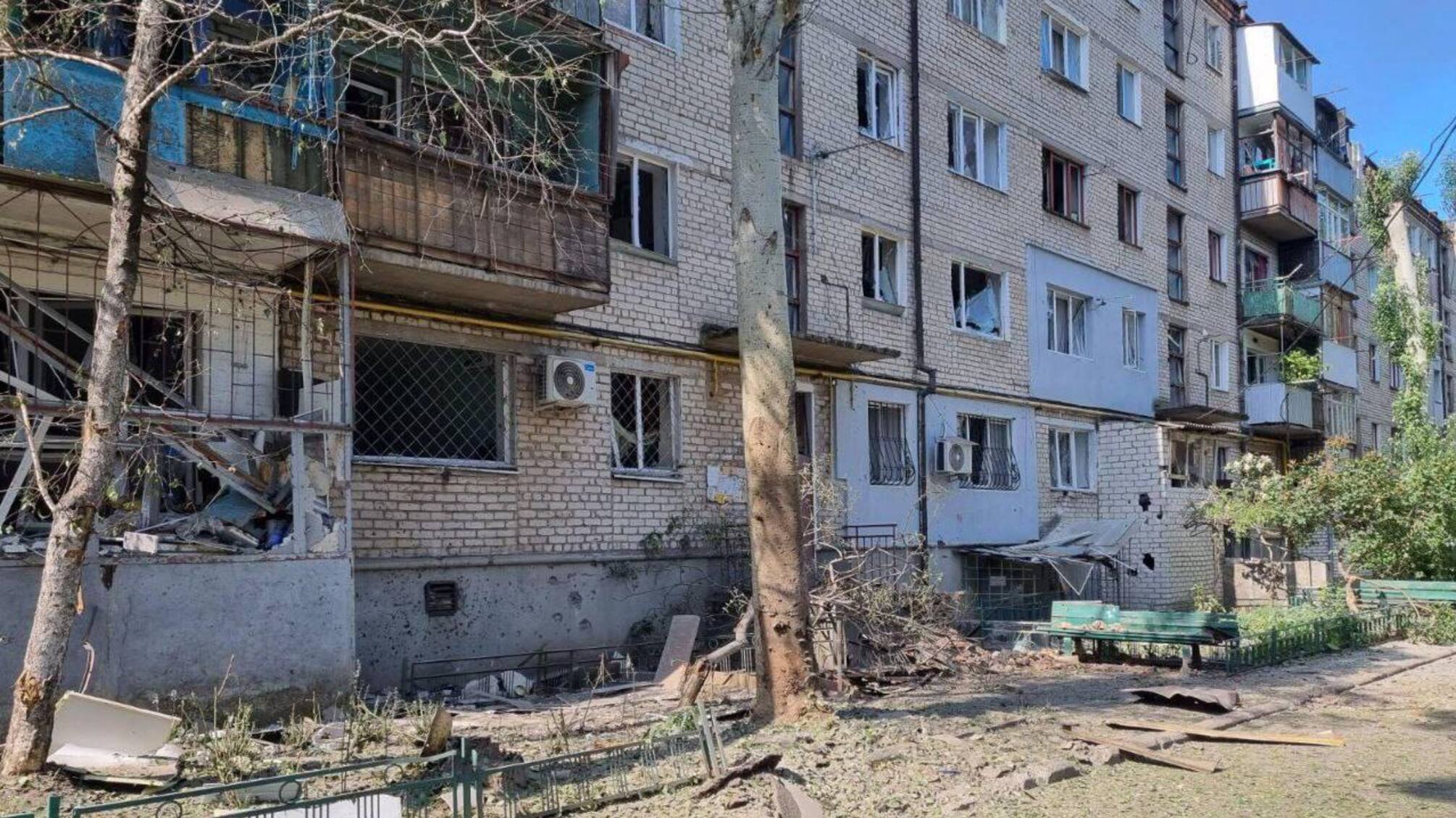 Мер Сєнкевич: російські війська знову обстріляли житловий квартал Миколаєва