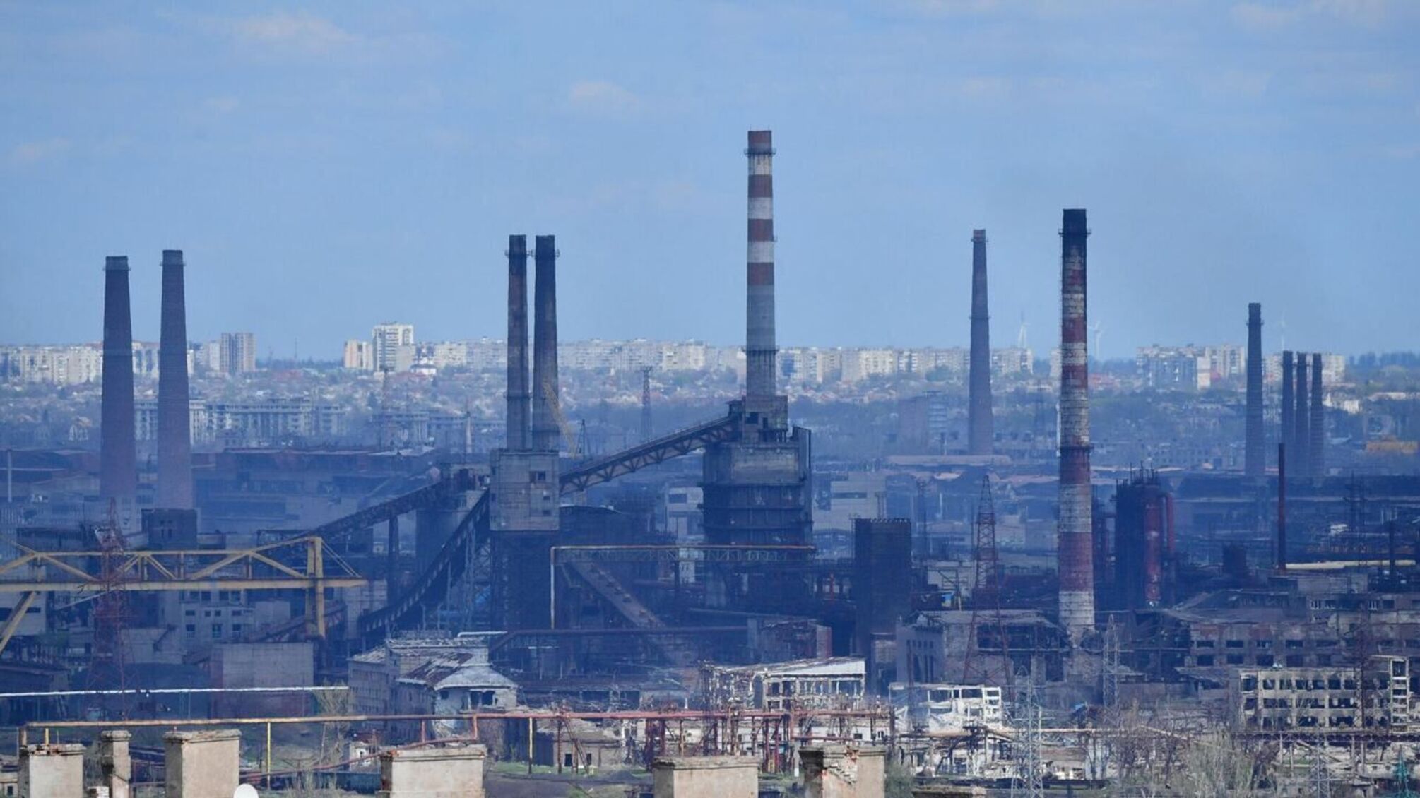 Ситуация на заводе 'Азовсталь': исчезла связь и возможный прорыв россиян внутрь