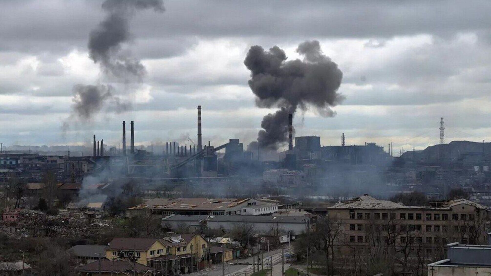 Арахамия: россияне прорвались на территорию завода 'Азовсталь'