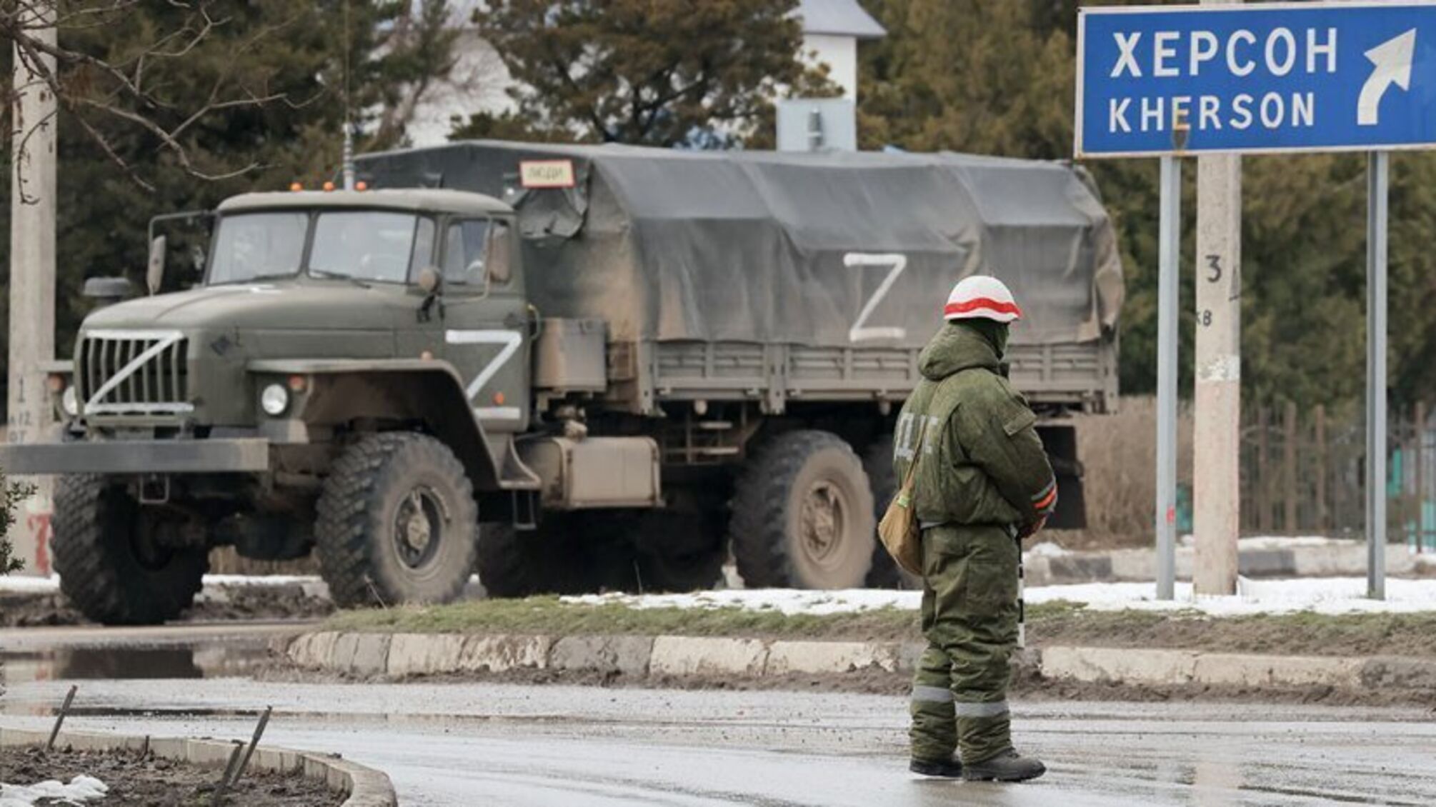 ОК 'Юг': оккупанты обстреливают эвакуационные колонны из Херсонской области