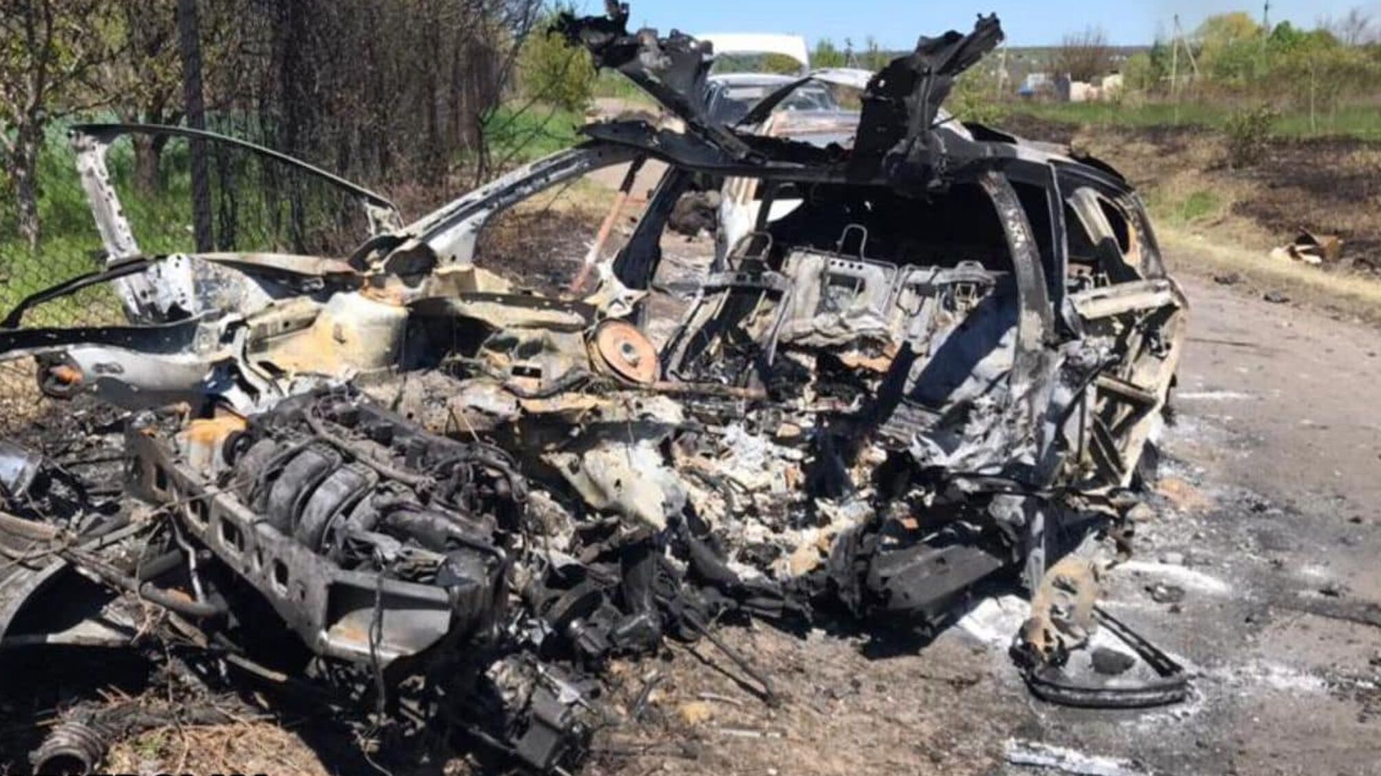 знищений автомобіль