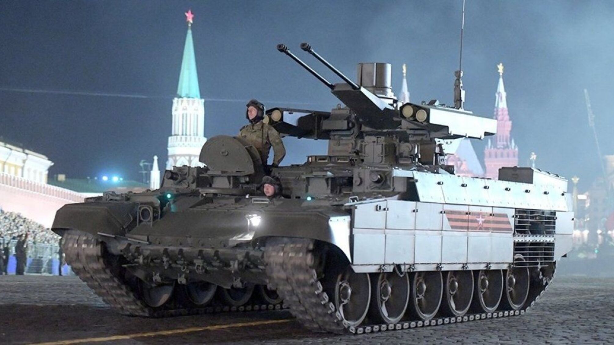 Россияне бросают в бой 'Терминаторы': 4 БМПТ замечены вблизи Камышевахи на Луганщине