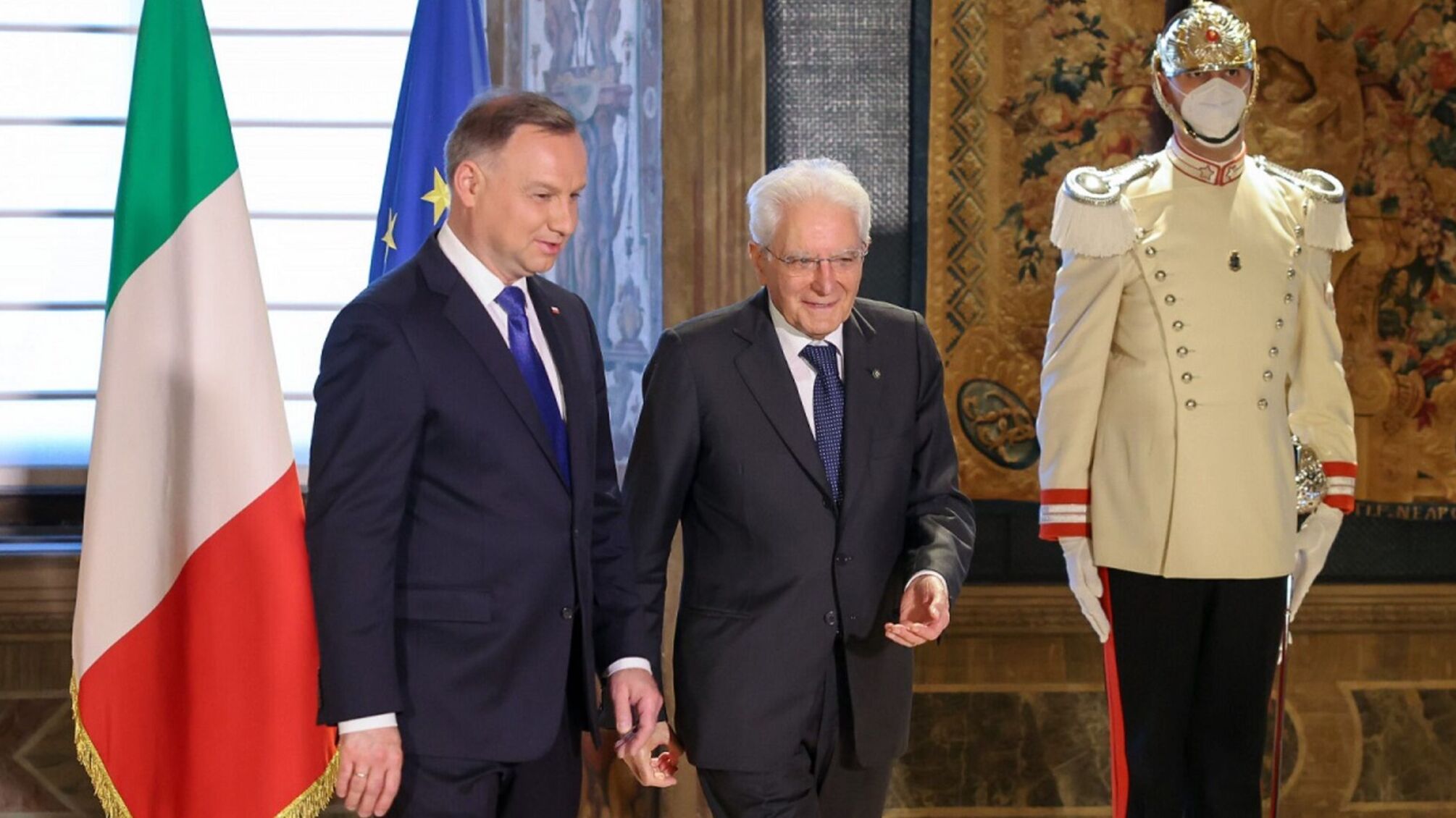Президент Польши Анджей Дуда (слева) и Италии Серджио Маттарелла (справа) встретились в Риме в четверг, 9 июня 2022 года