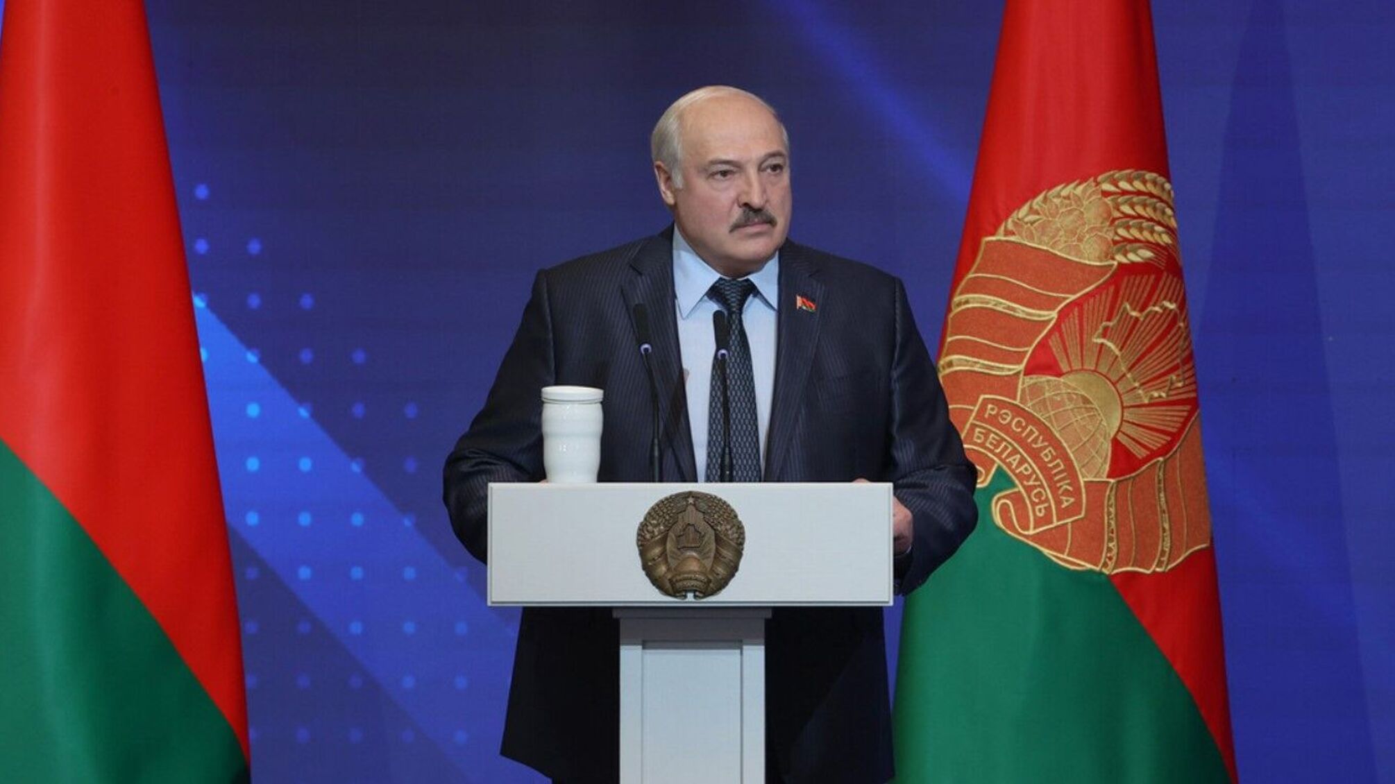 Лукашенко погрожує атакувати захід України, але 'бігти попереду' буде не він, а інші