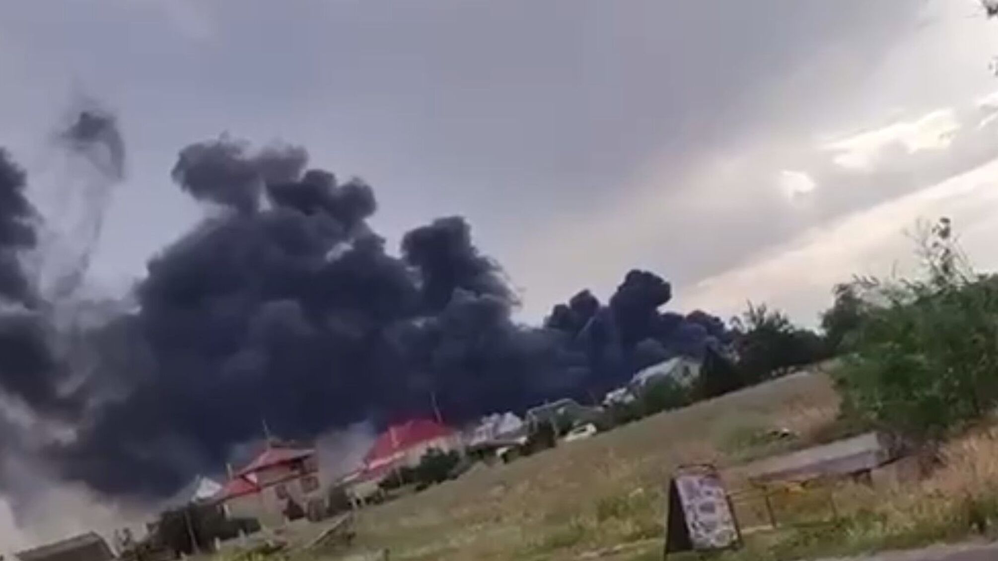 Херсонщина: ЗСУ знищили в Новій Каховці ще одну базу техніки окупантів