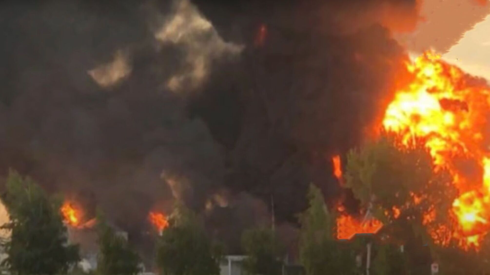 удар по нефтебазе на Днепропетровщине