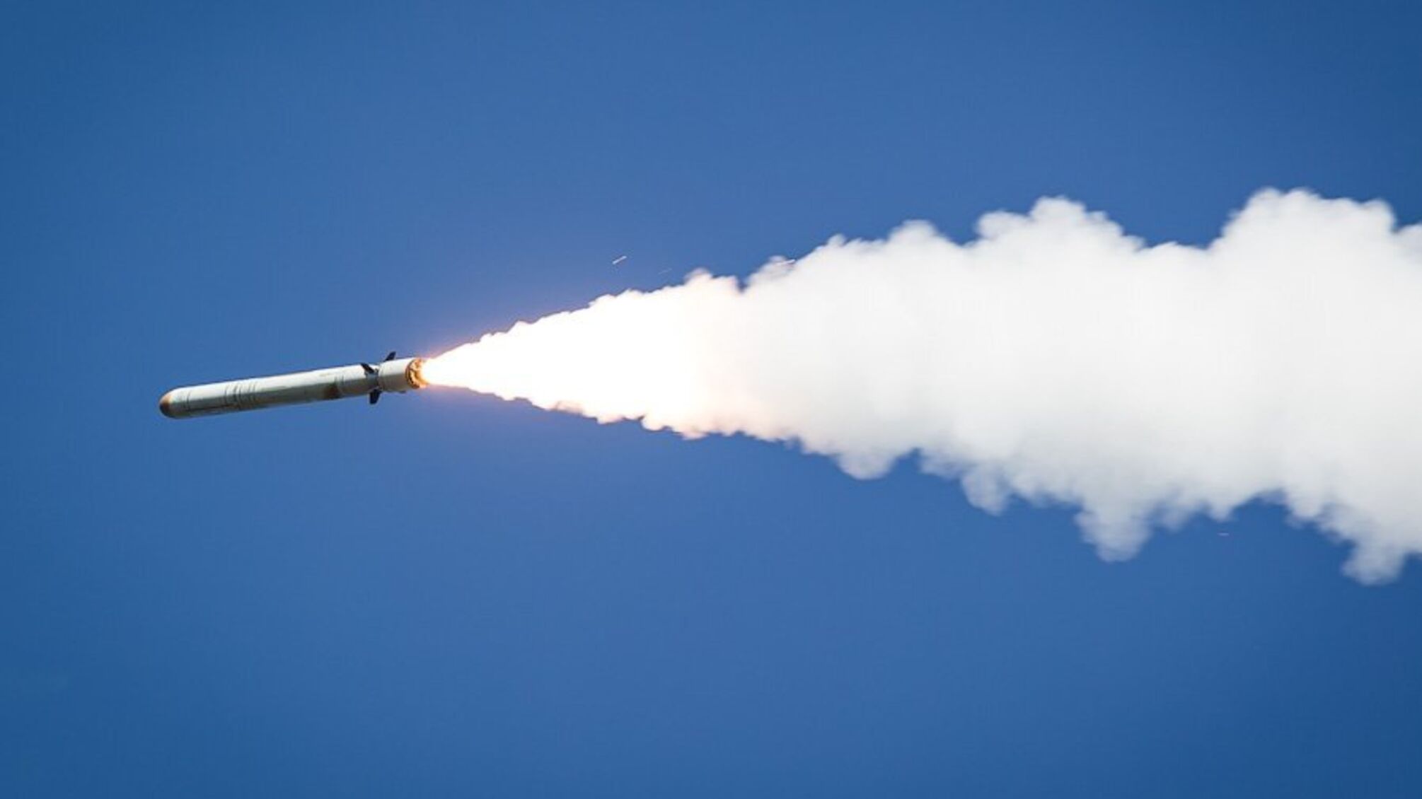 ракета небо дым