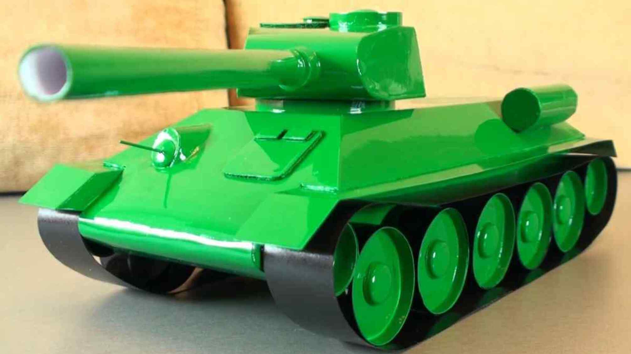 Беларусь стягивает деревянные танки к границе с Украиной