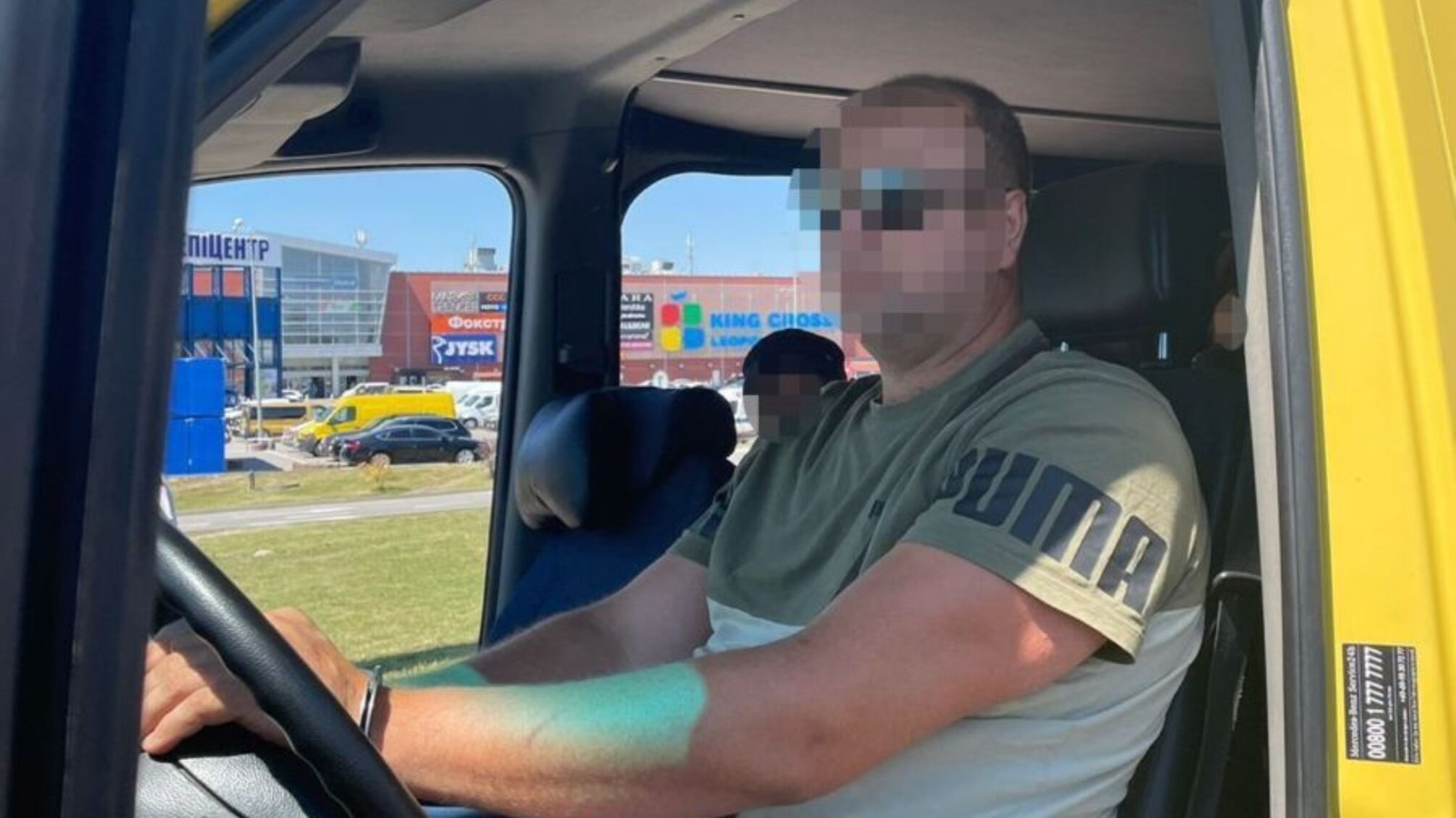 Затриманий перевозив за кордон