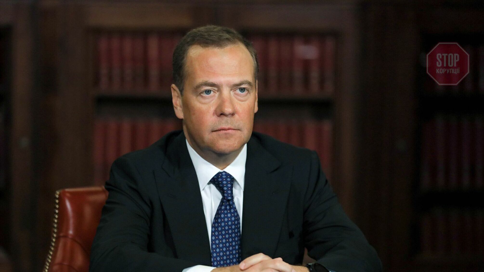 Медведев угрожает Грузии оккупацией и мечтает о восстановлении СССР (фото)