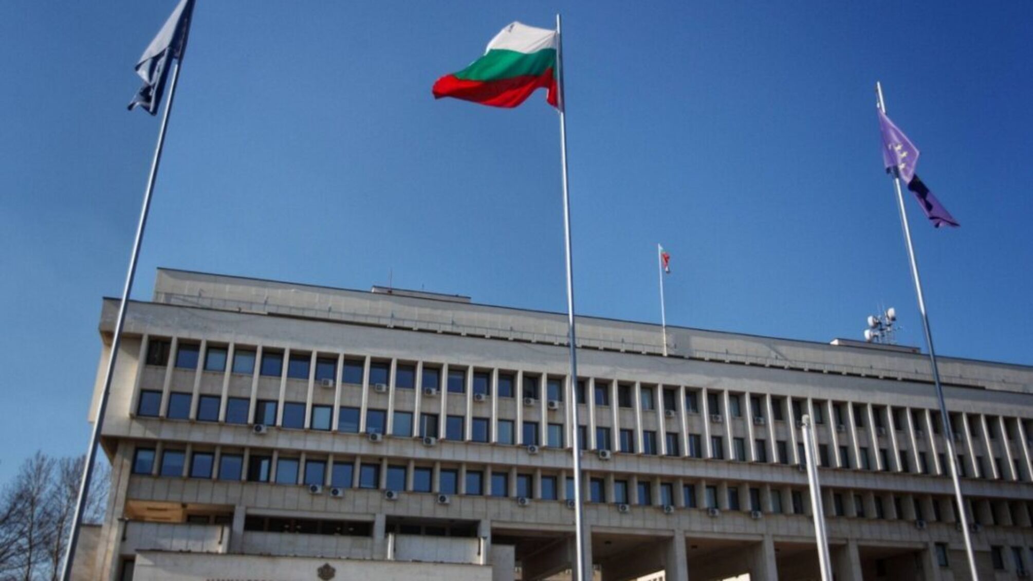 Болгария высылает 70 российских дипломатов за подозрением в шпионаже
