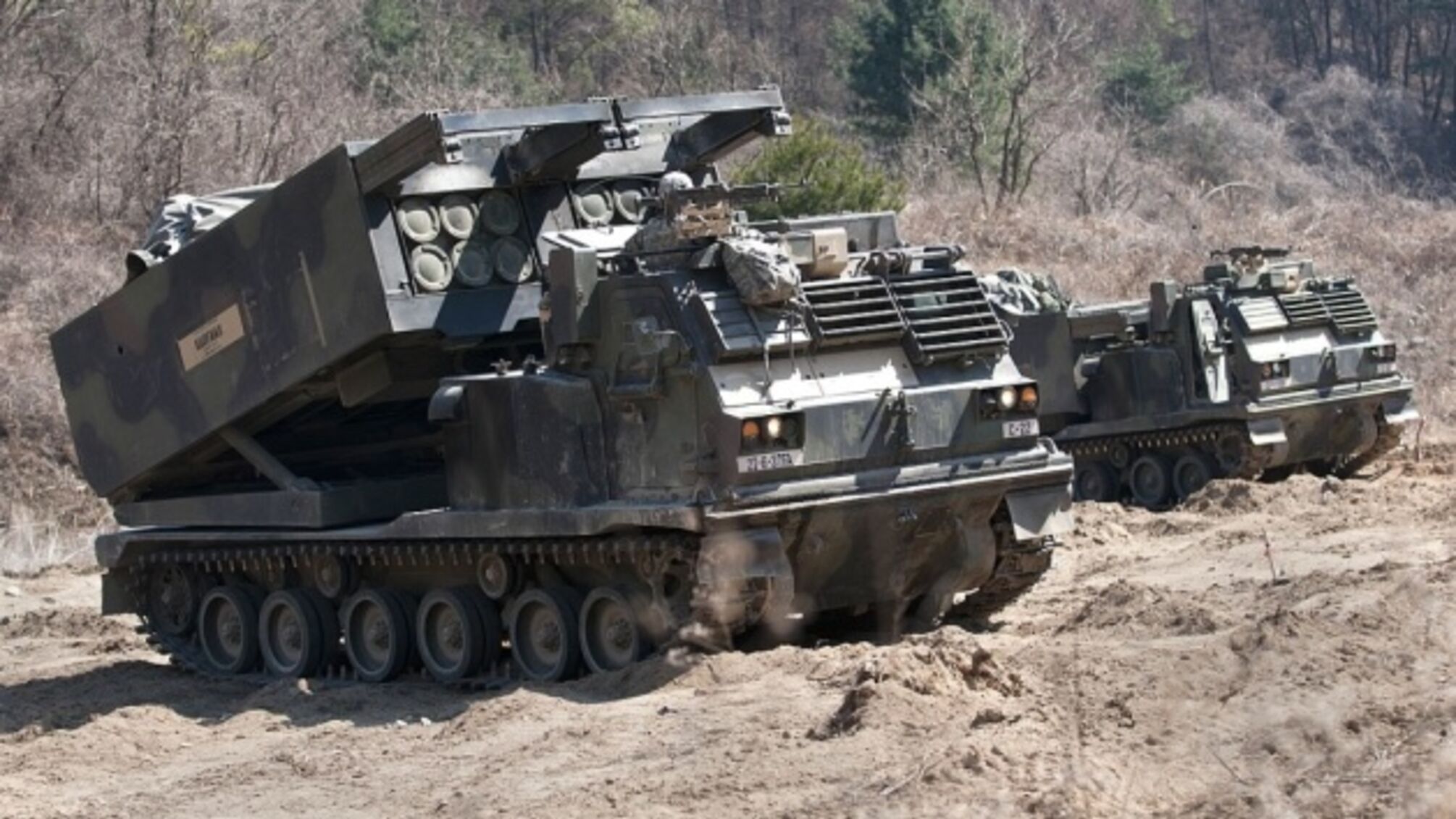 Понад 450 українських військових навчилися користуватися американським РСЗВ M270