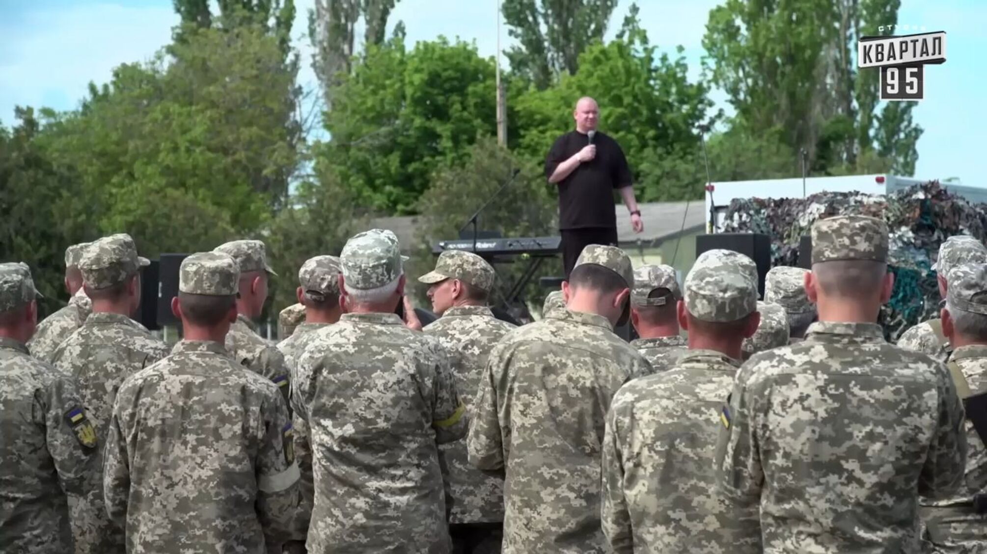 'Квартал 95' выступил перед военнослужащими Запорожья, Одессы и Николаева (видео)
