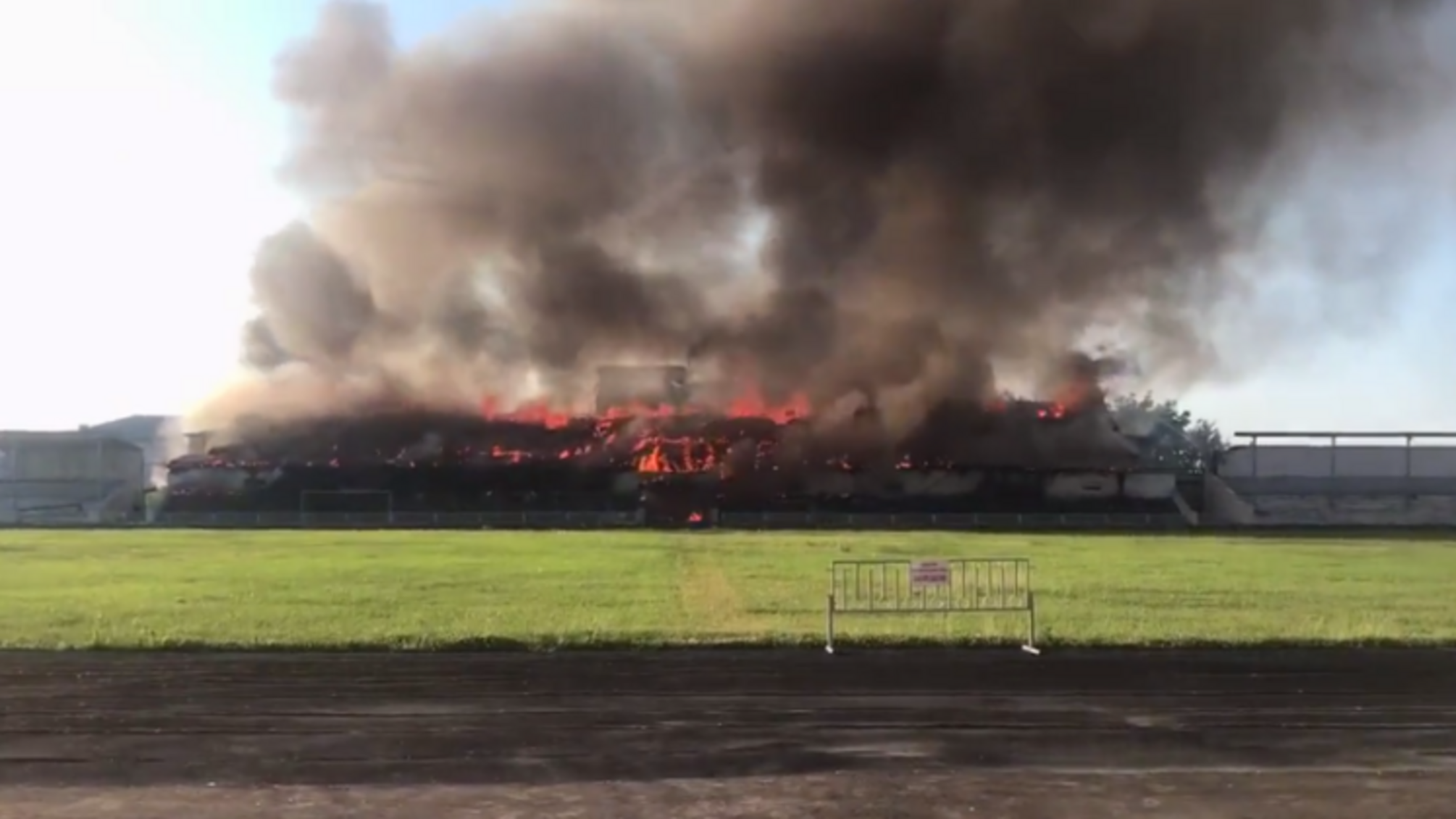 ЗСУ у Стаханові знищили стадіон: згоріли найманці з ПВК 'Вагнер'