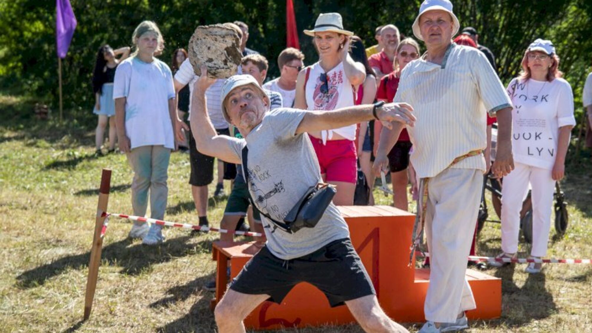 Чемпіонат з метання коров'ячого гною в росії