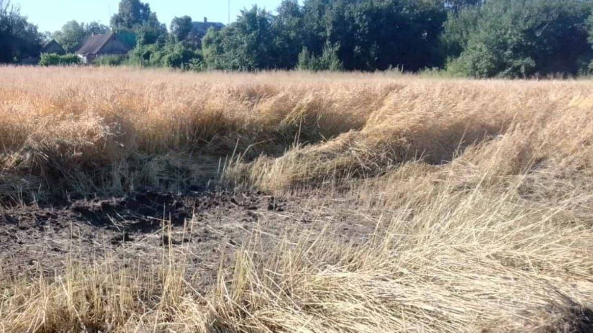 наслідки обстрілу поле
